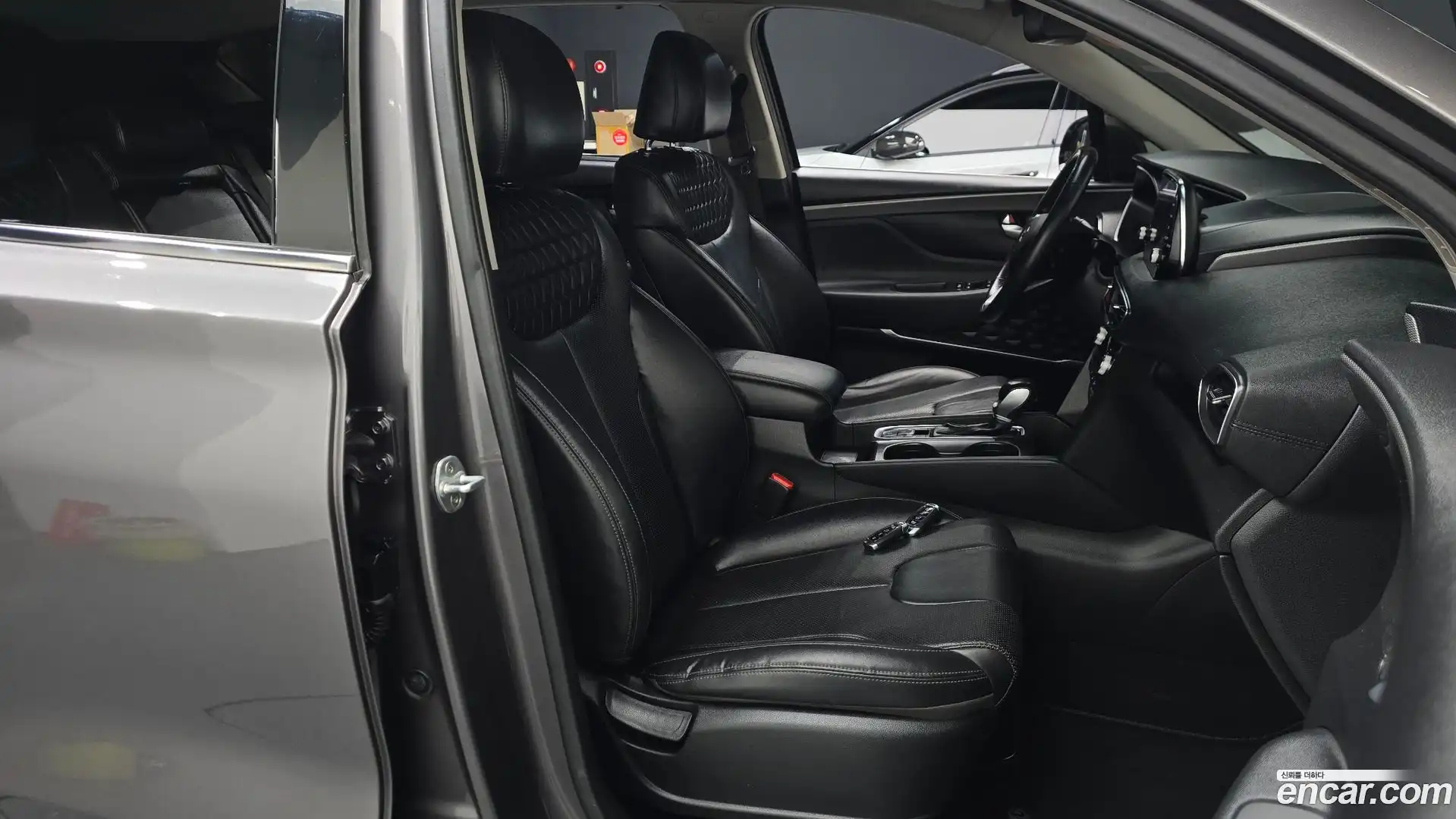 Santafe Hyundai 2018.2-INNER-036