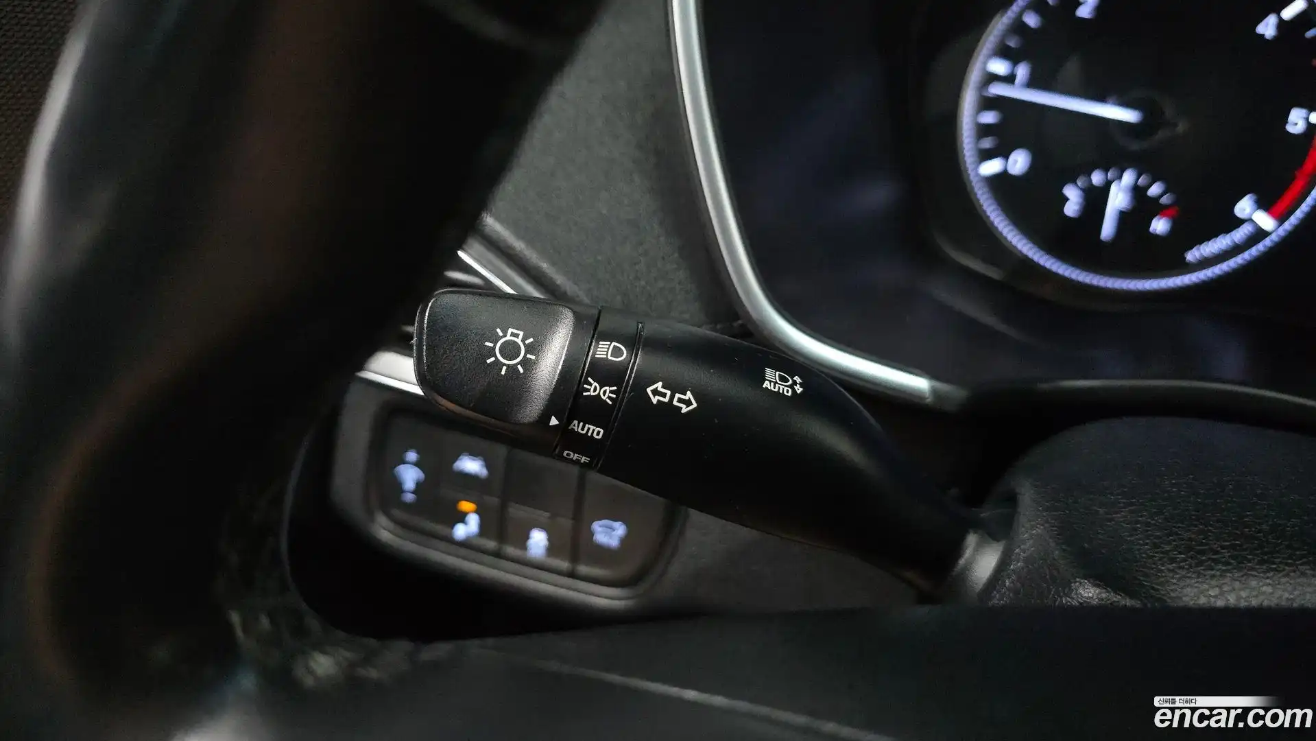 Santafe Hyundai 2018.2-OPTION-042