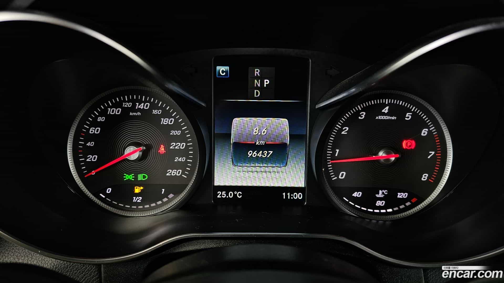GLC-Class Mercedes-Benz 2019.7-INNER-008