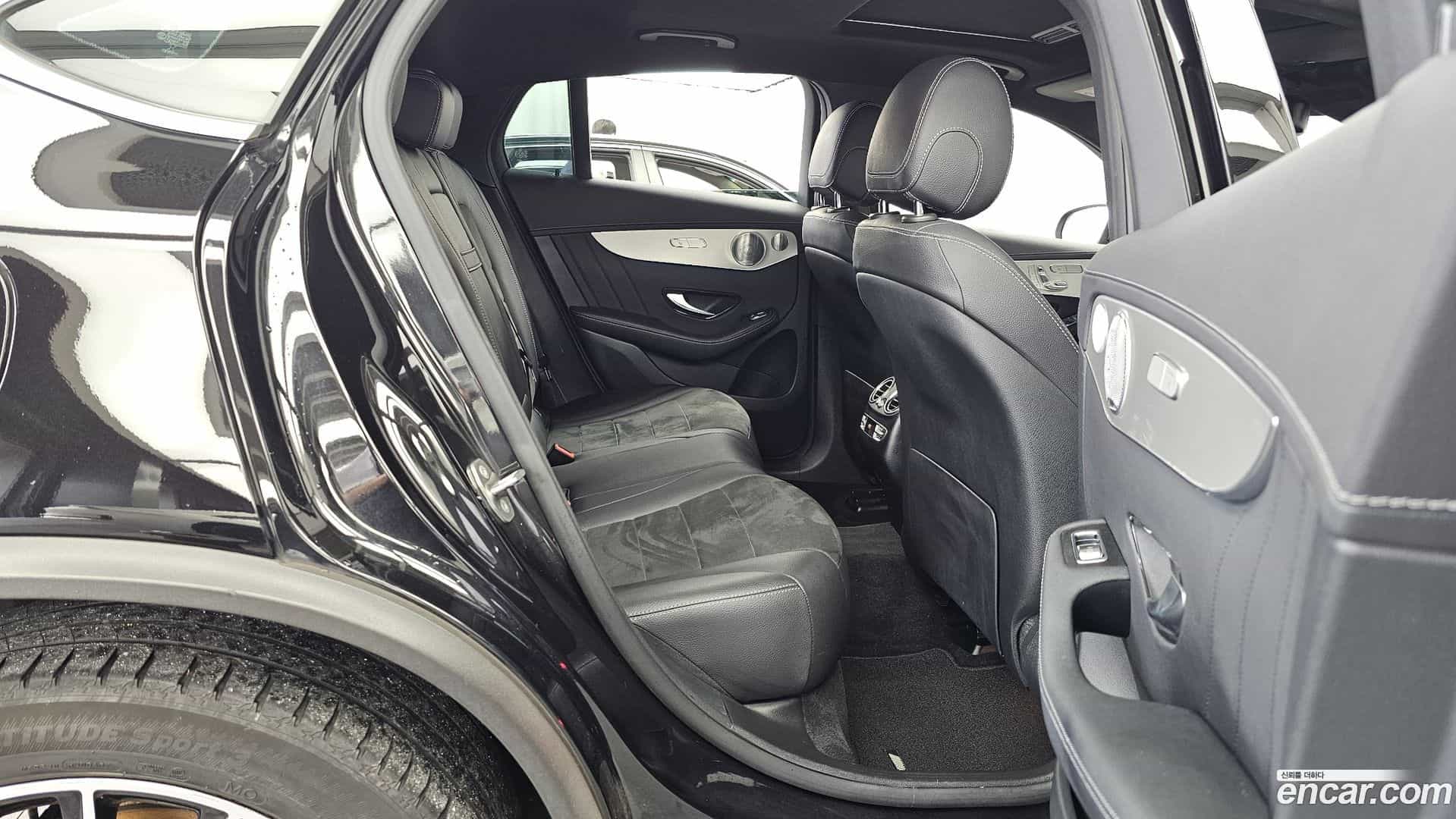 GLC-Class Mercedes-Benz 2019.7-OPTION-016
