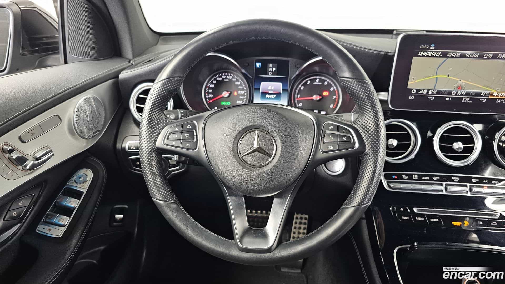 GLC-Class Mercedes-Benz 2019.7-OPTION-017