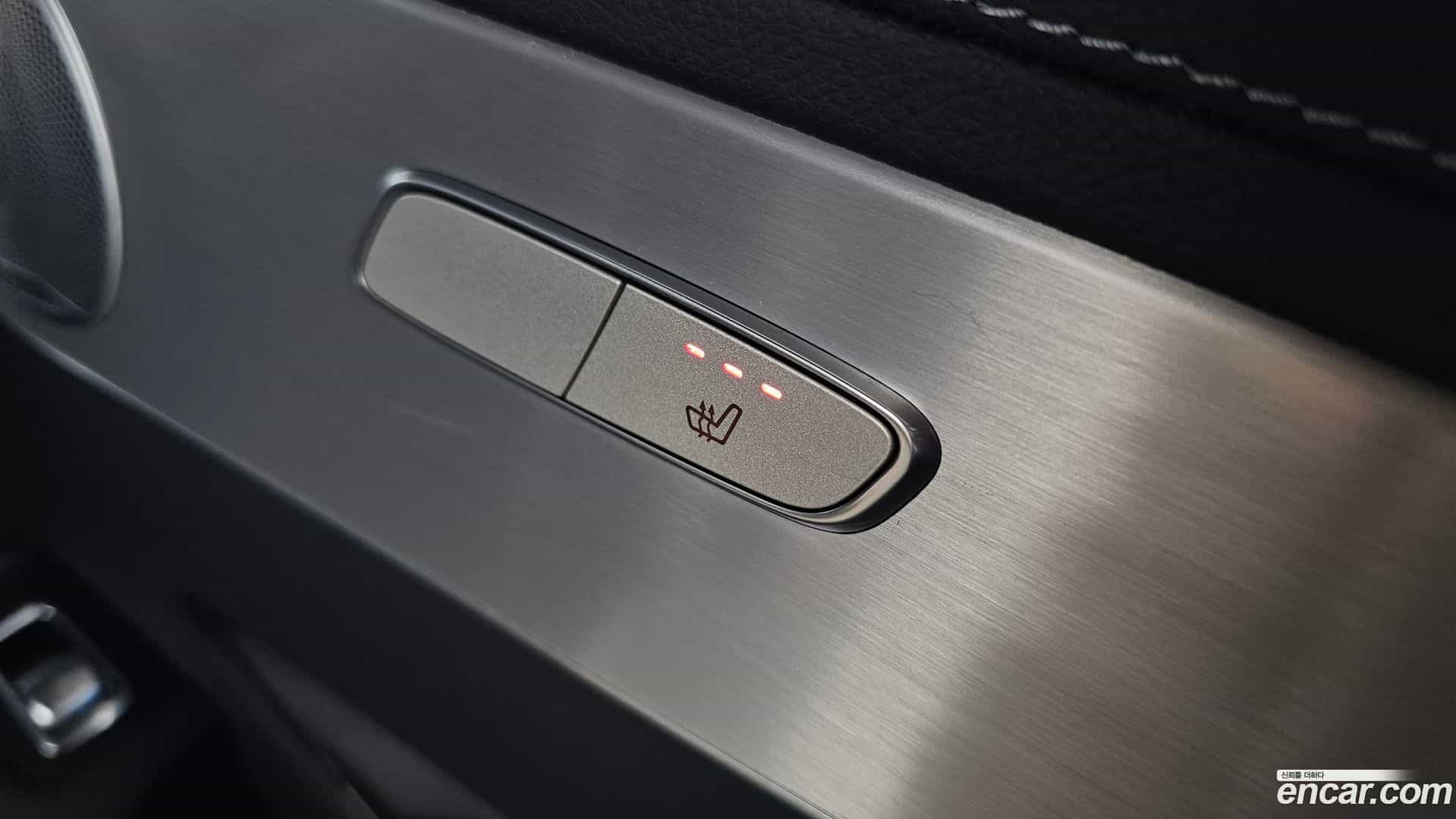 GLC-Class Mercedes-Benz 2019.7-OPTION-023