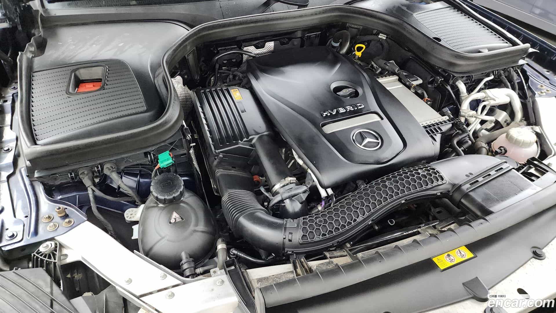 GLC-Class Mercedes-Benz 2018.10-OUTER-006