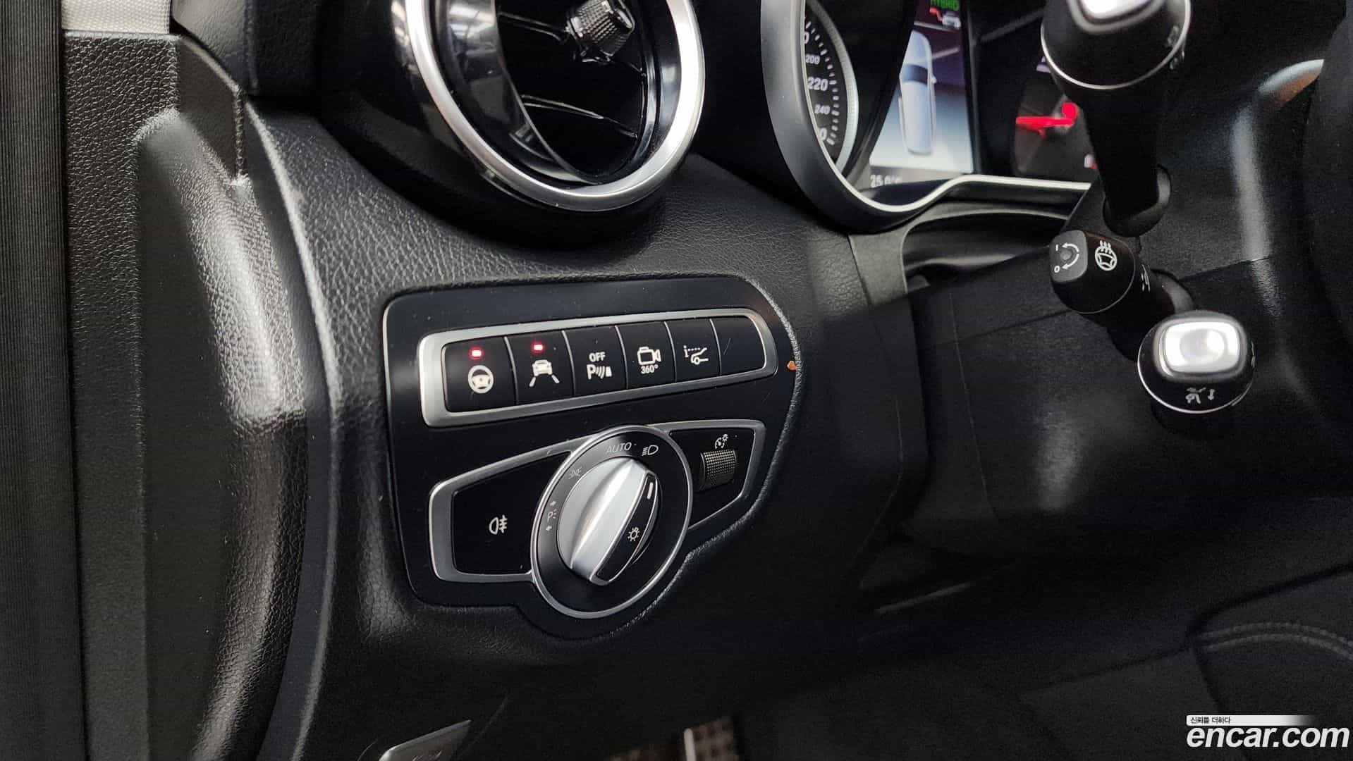 GLC-Class Mercedes-Benz 2018.10-OPTION-020