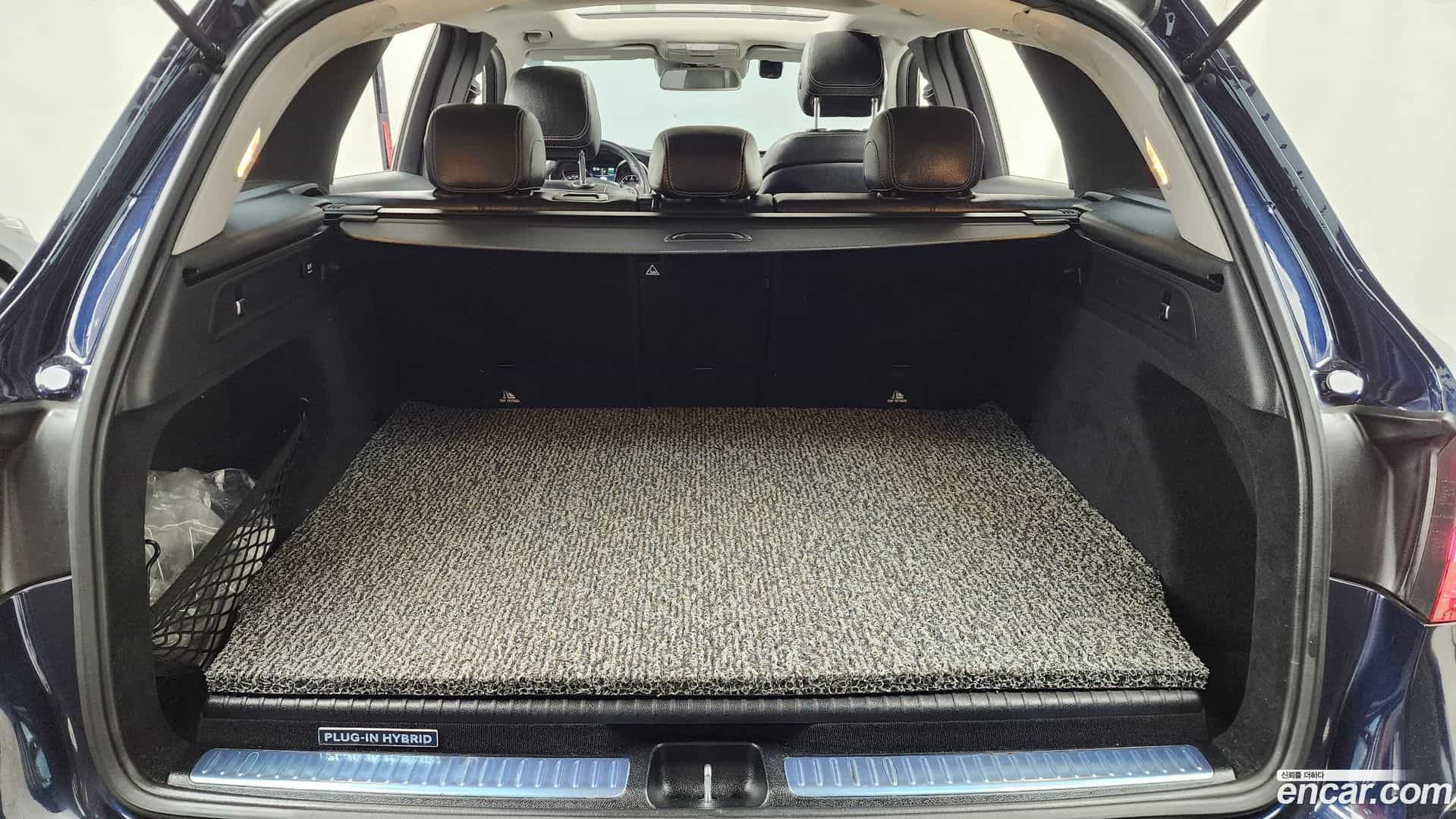 GLC-Class Mercedes-Benz 2018.10-OPTION-024