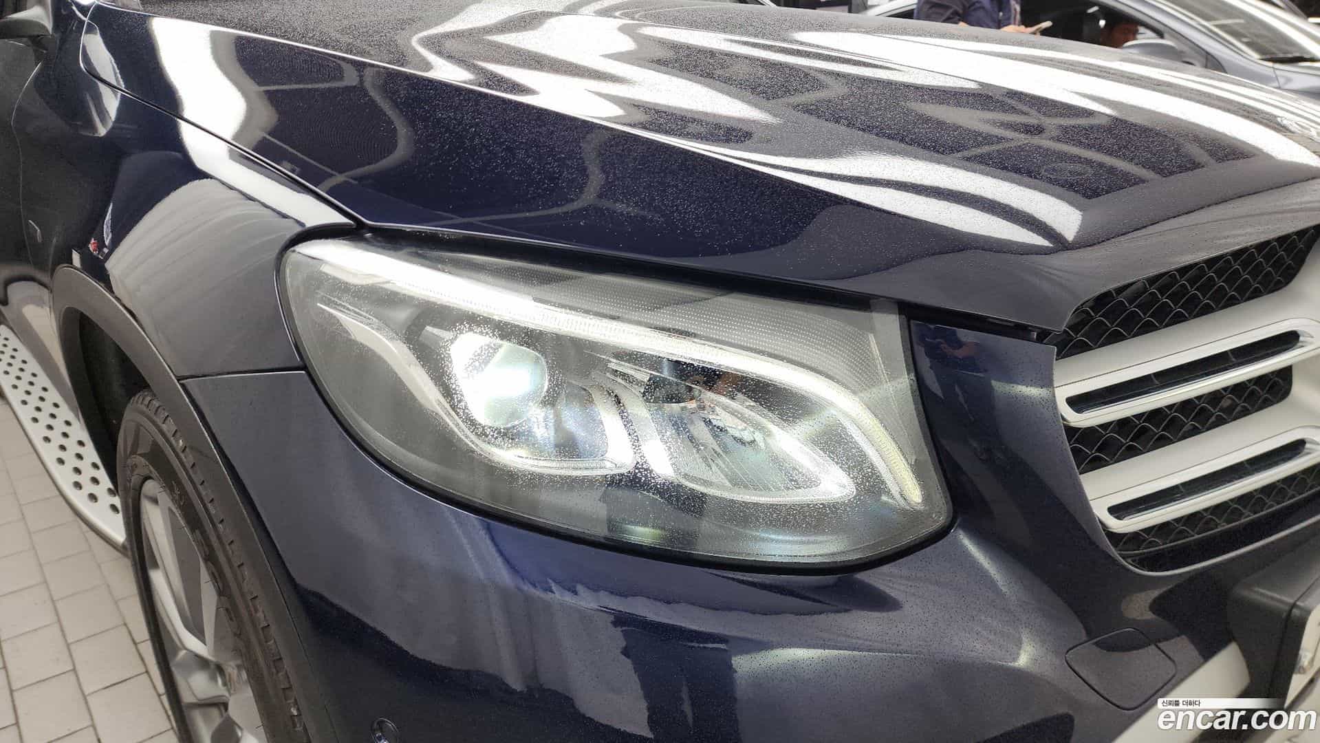 GLC-Class Mercedes-Benz 2018.10-OUTER-032
