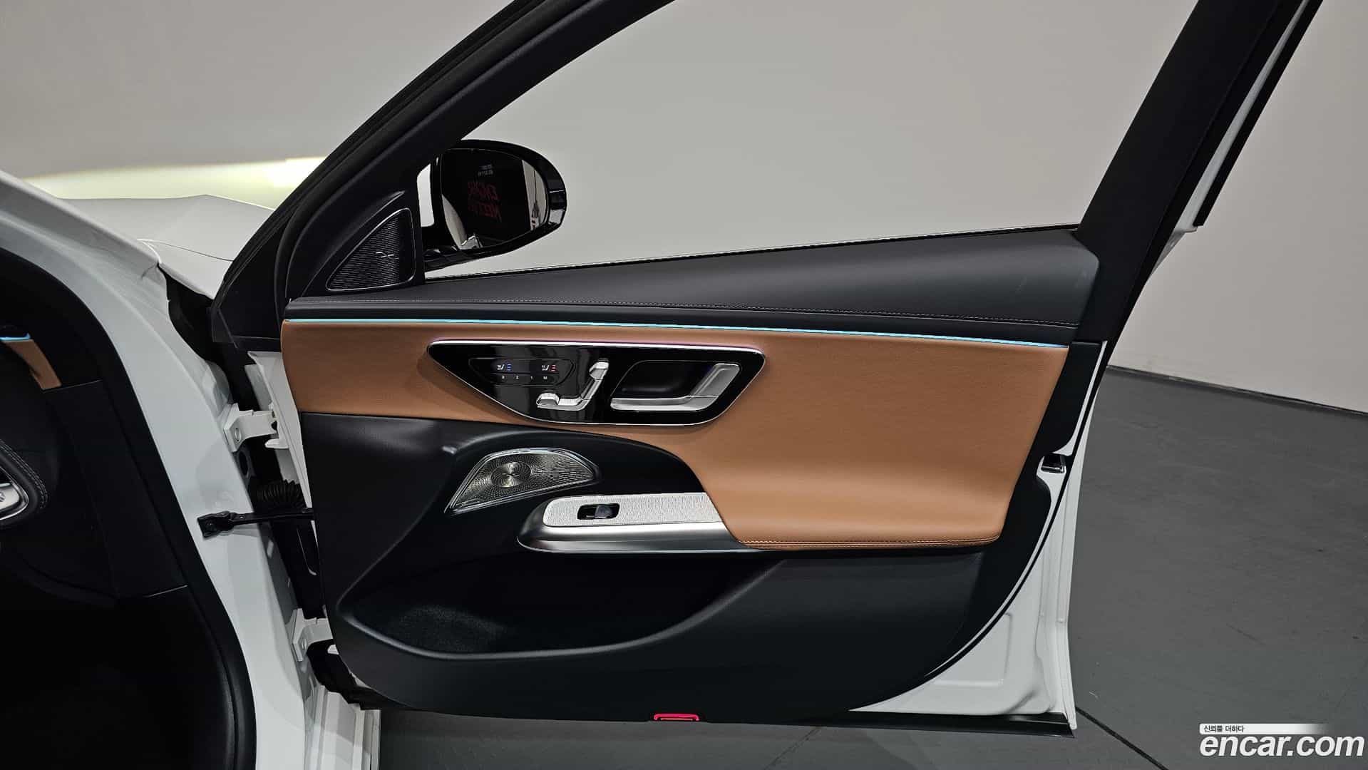 E-Class Mercedes-Benz 2025.6-INNER-034