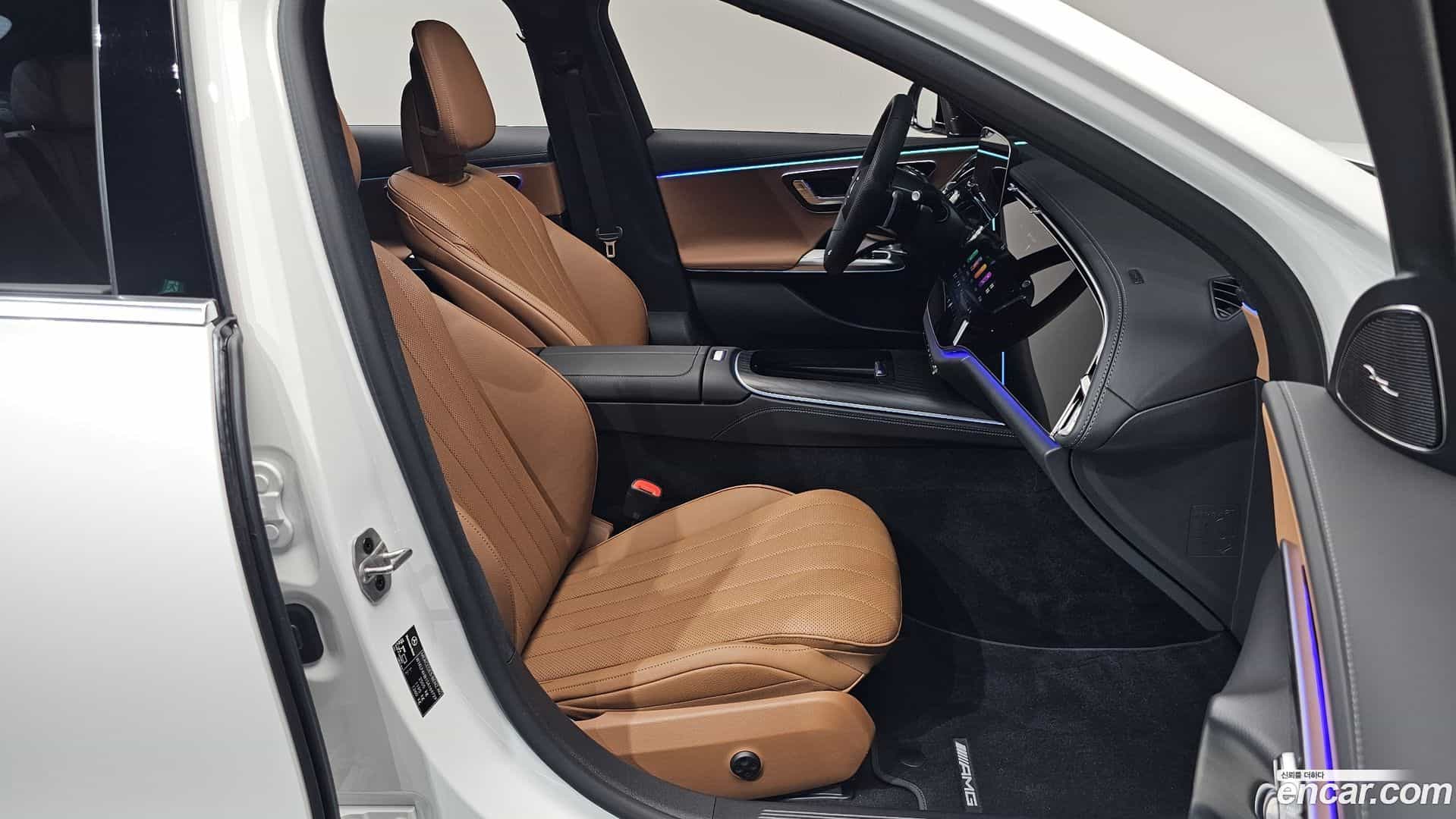 E-Class Mercedes-Benz 2025.6-INNER-036