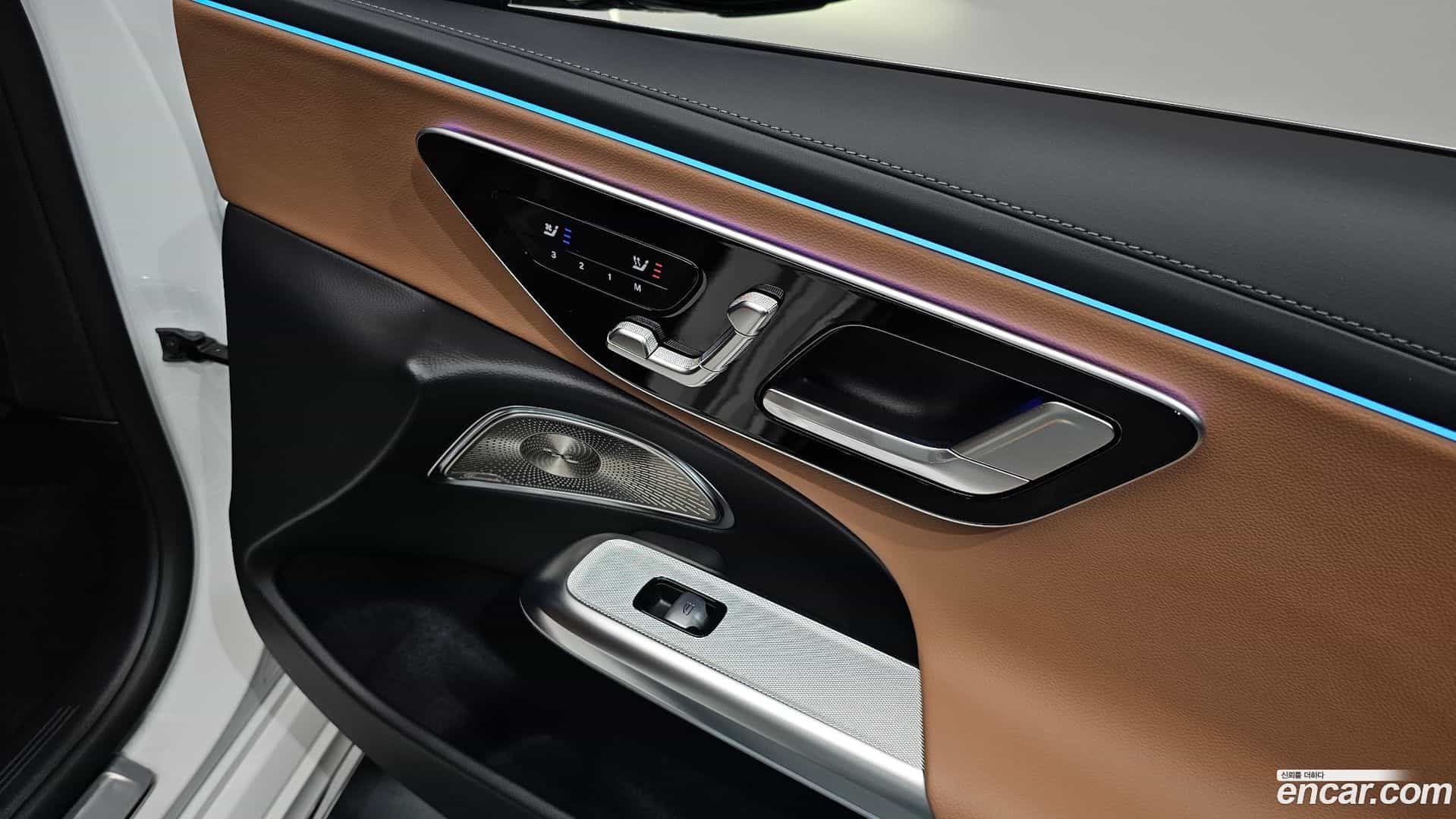 E-Class Mercedes-Benz 2025.6-OPTION-043