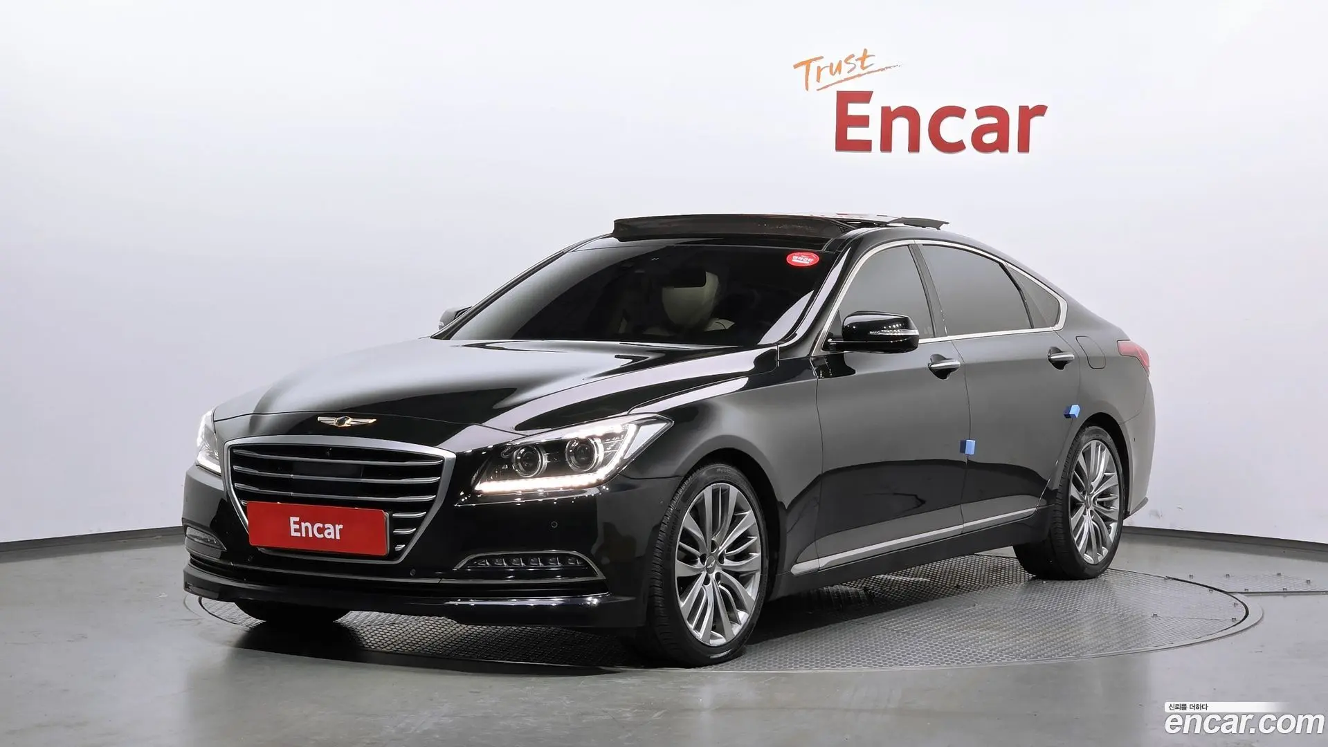 Main__Slider__Photo:Genesis Hyundai 2015.3-0