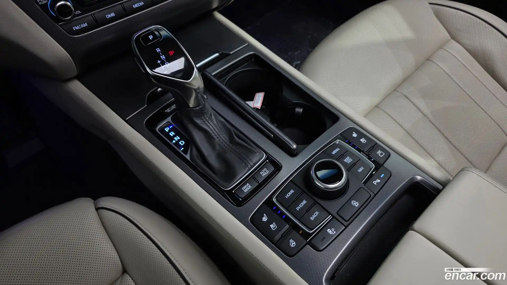 Genesis Hyundai 2015.3-INNER-009