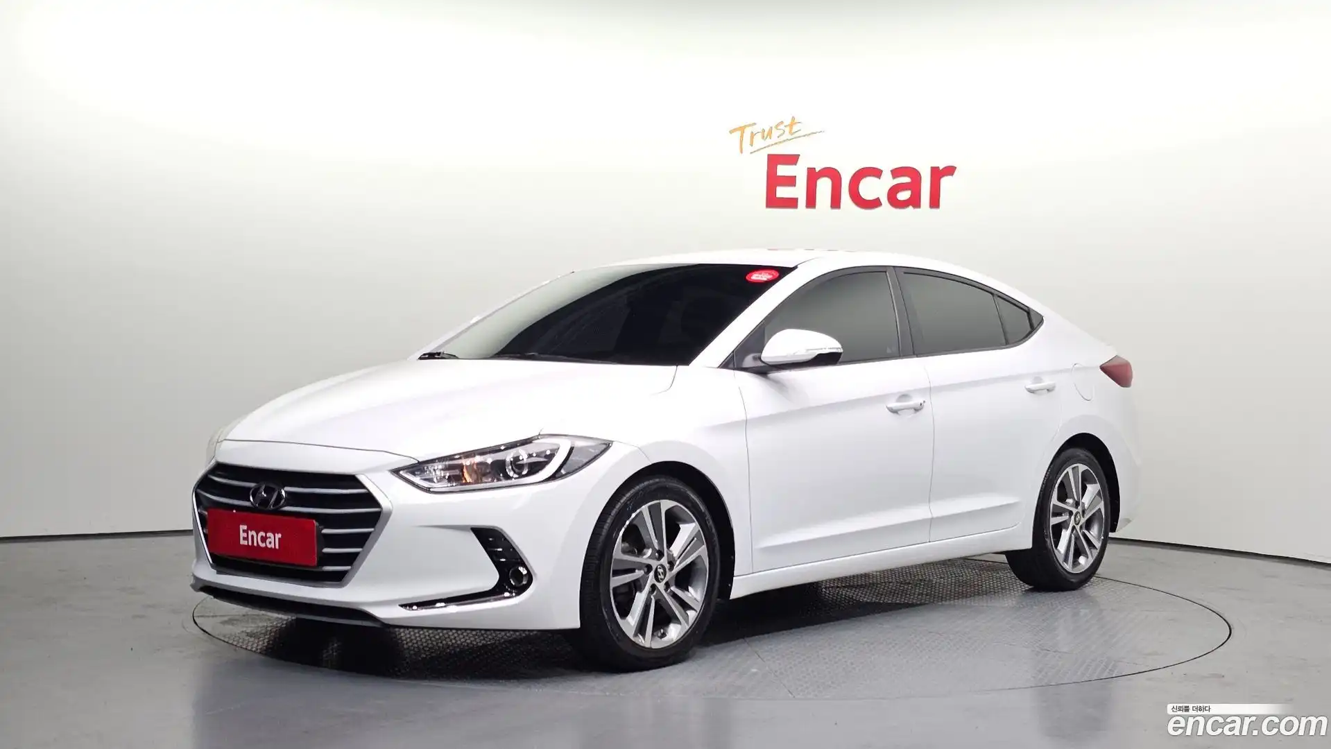 AVANTE Hyundai 2018.6-OUTER-001