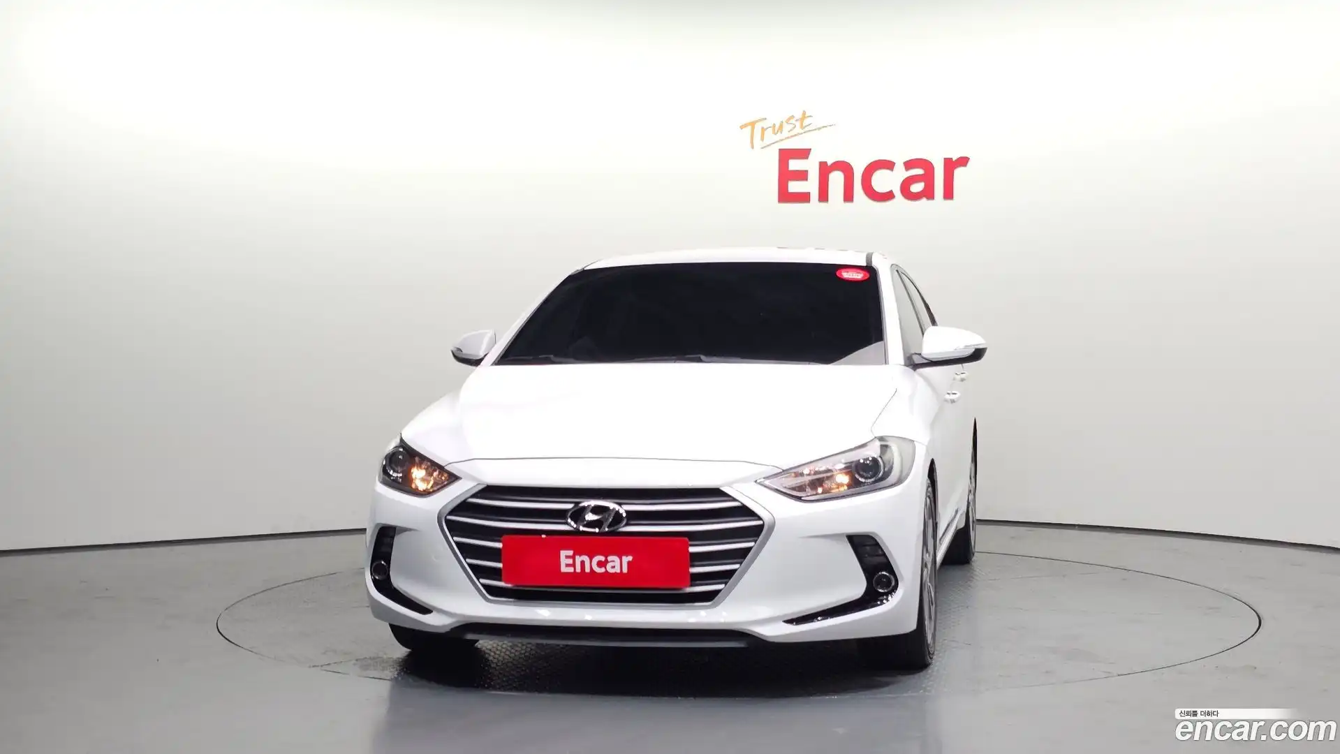 AVANTE Hyundai 2018.6-OUTER-003