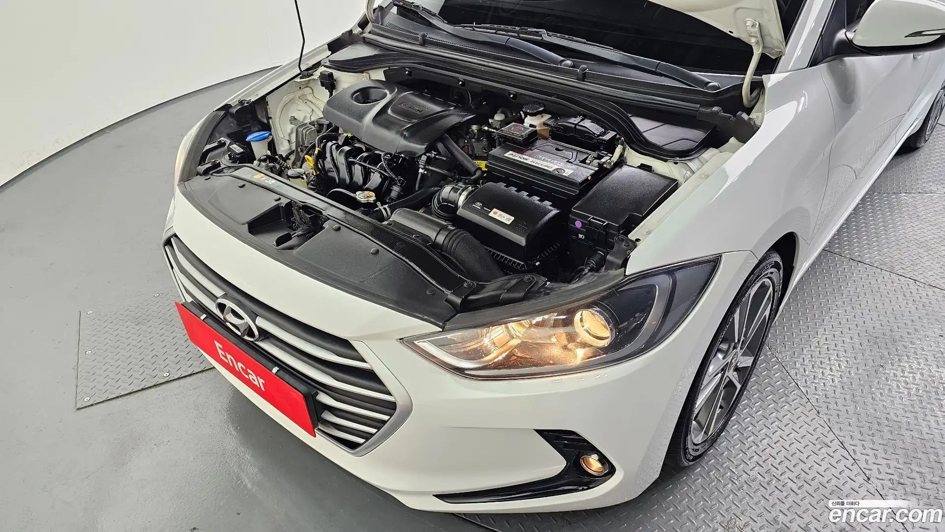AVANTE Hyundai 2018.6-OUTER-006