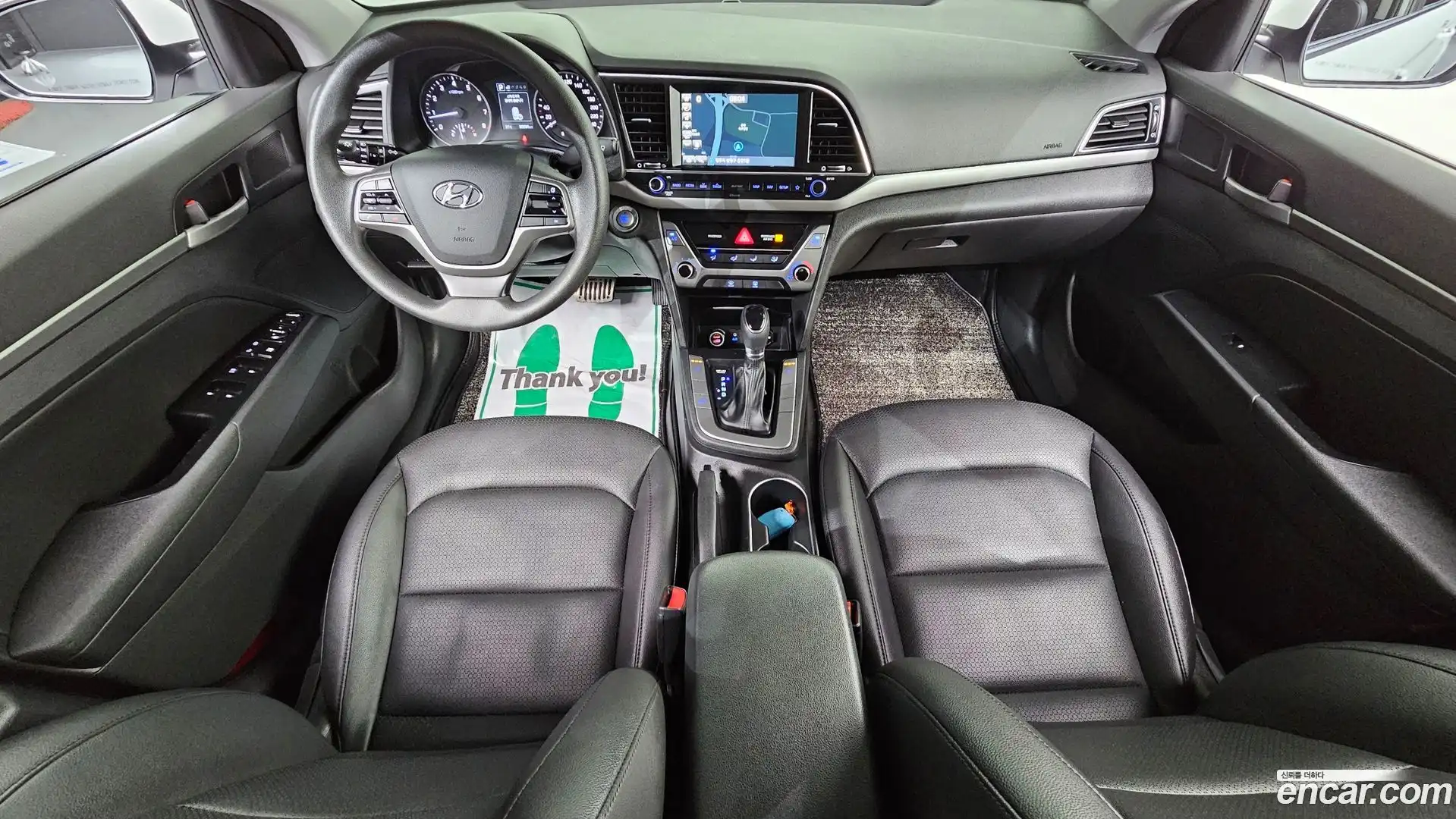 AVANTE Hyundai 2018.6-INNER-007