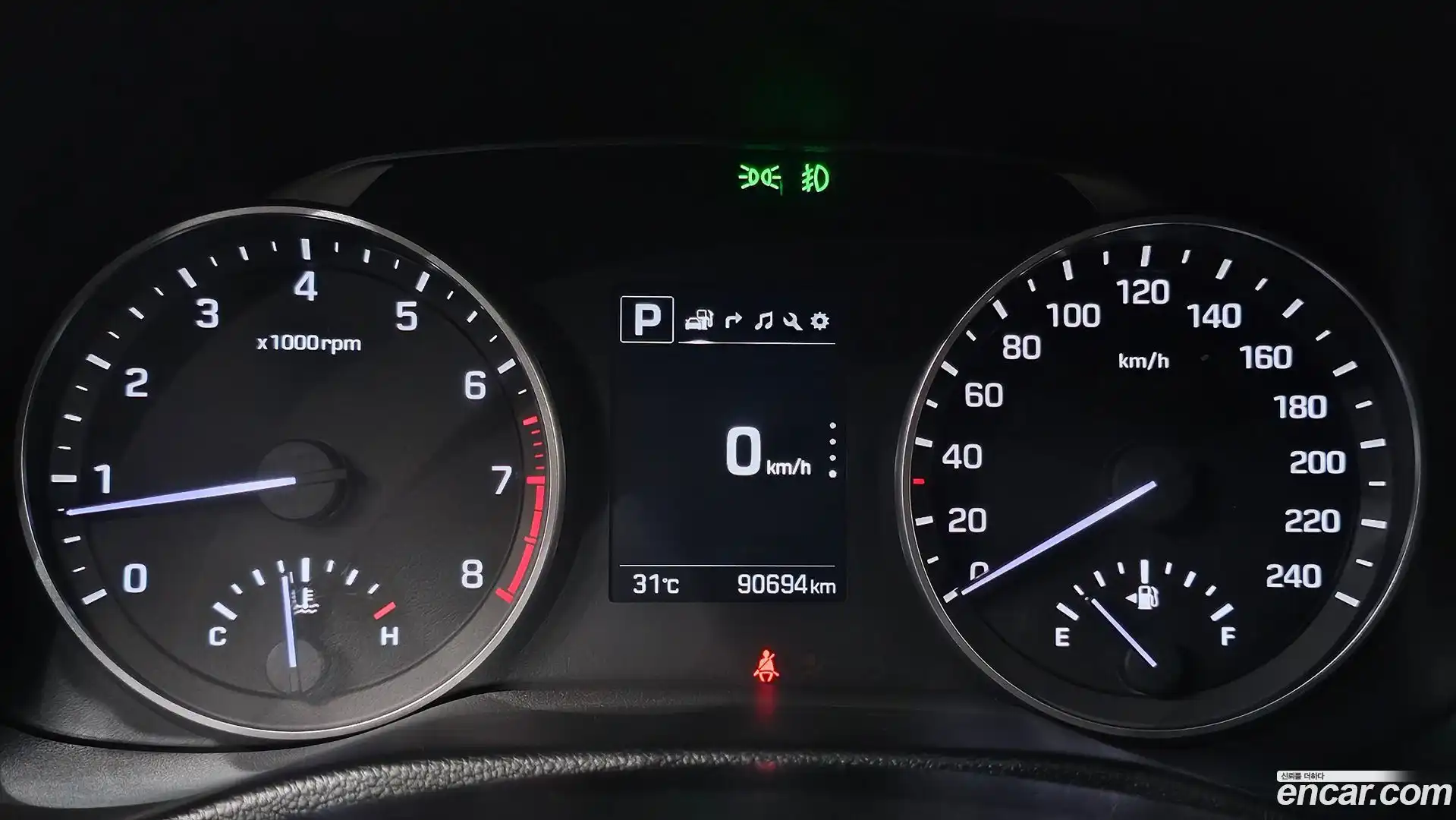 AVANTE Hyundai 2018.6-INNER-008
