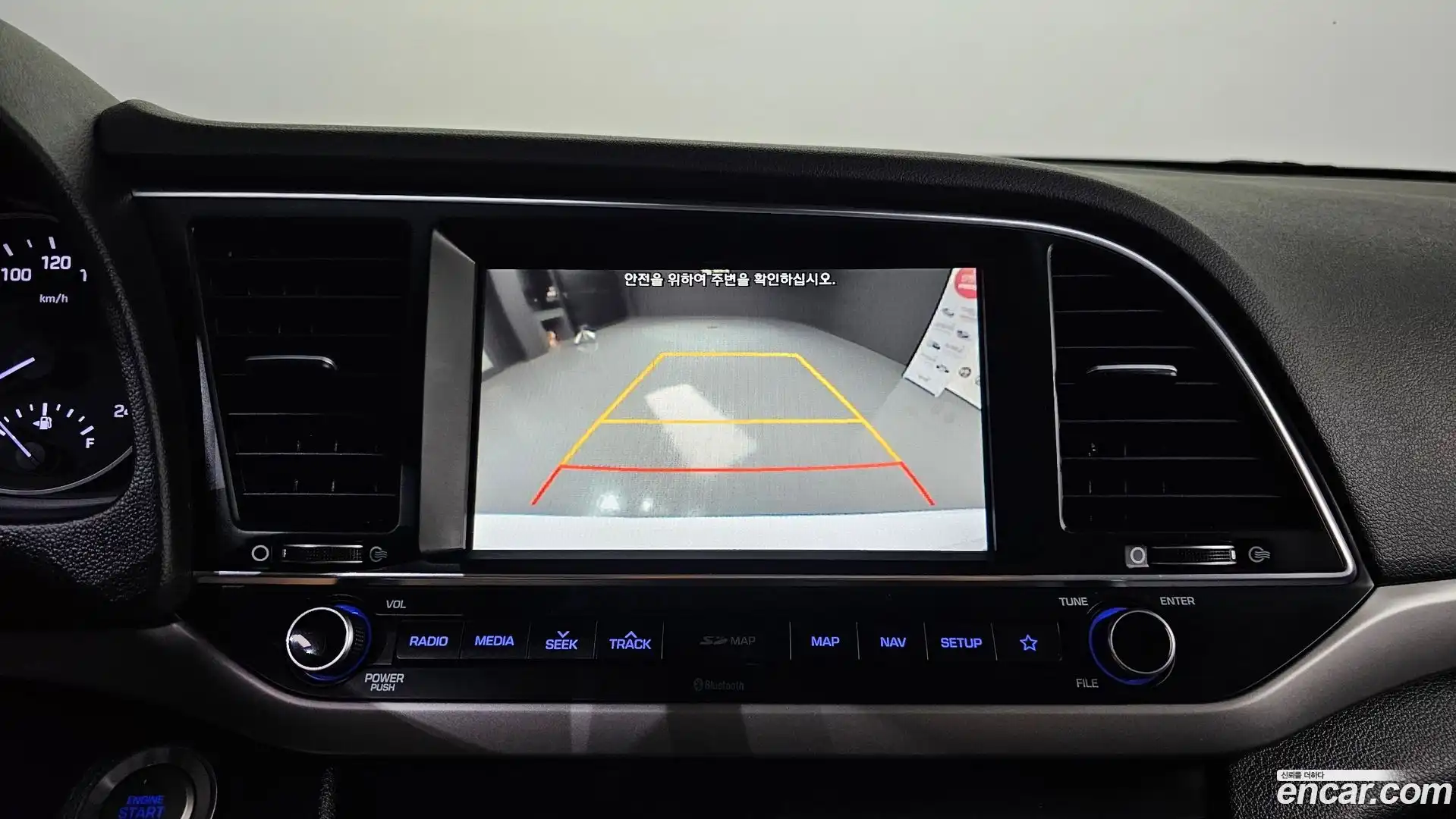 AVANTE Hyundai 2018.6-OPTION-022
