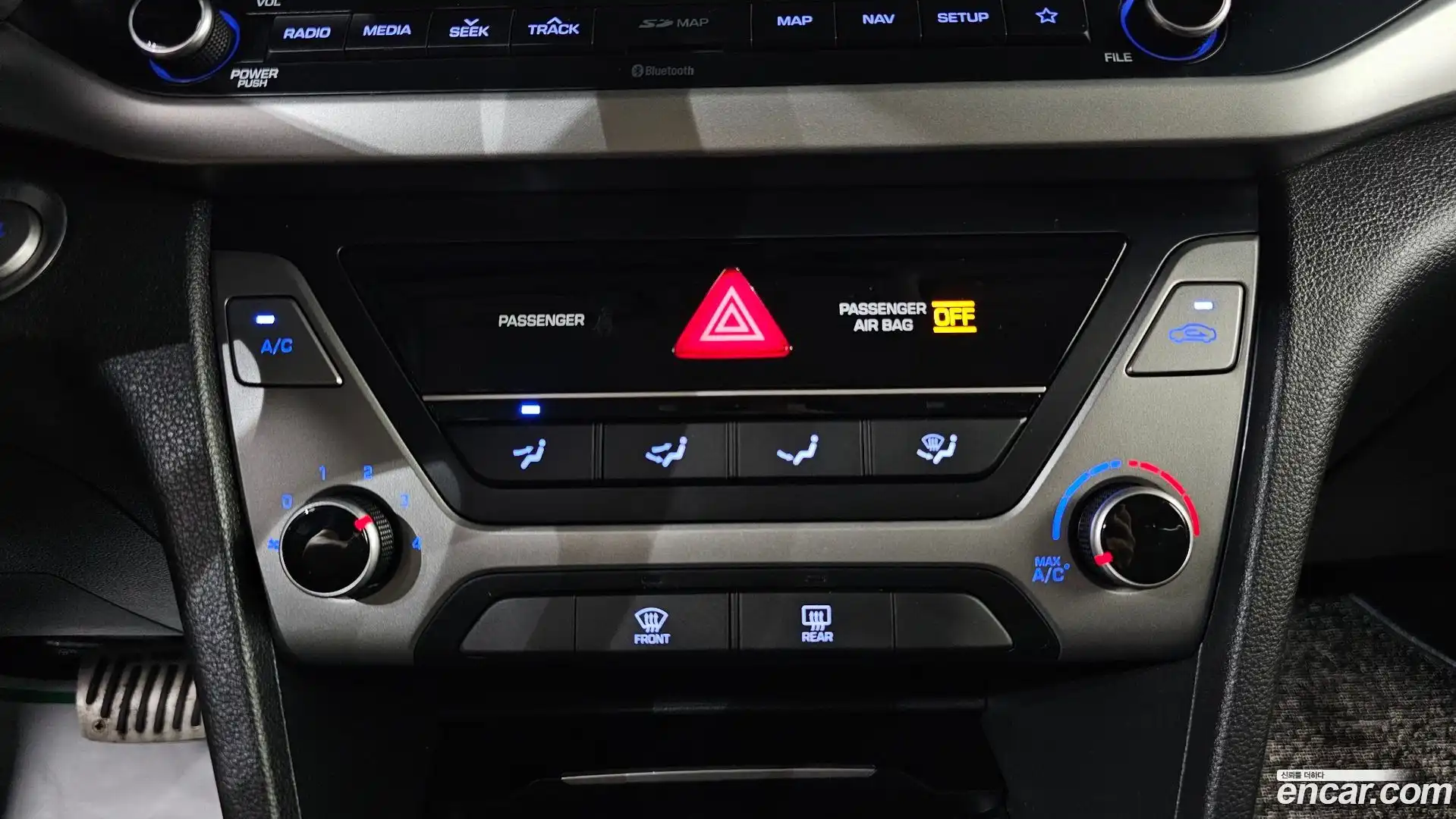 AVANTE Hyundai 2018.6-OPTION-023