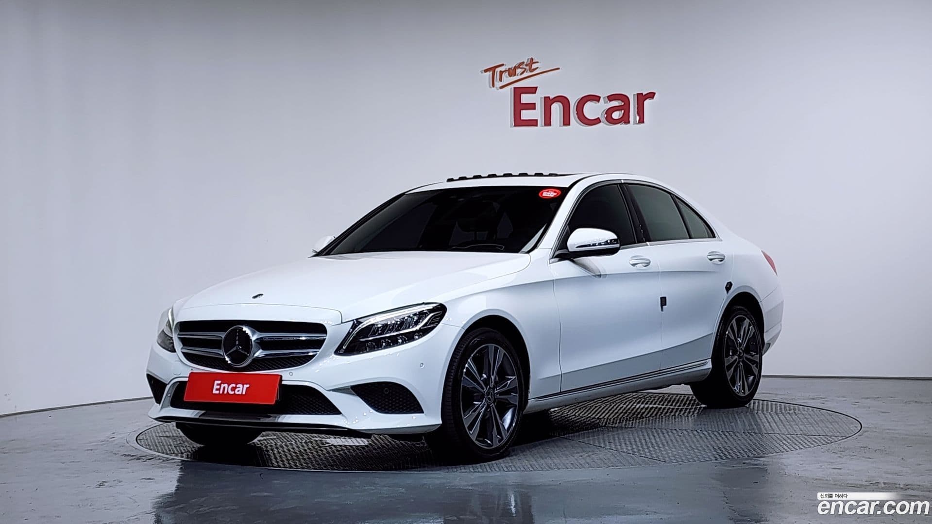 Main__Slider__Photo:C-Class Mercedes-Benz 2021.5-0