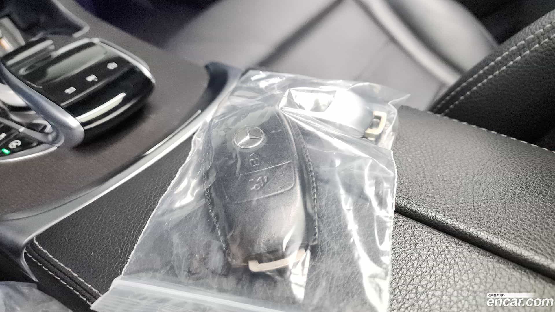 C-Class Mercedes-Benz 2021.5-OPTION-019