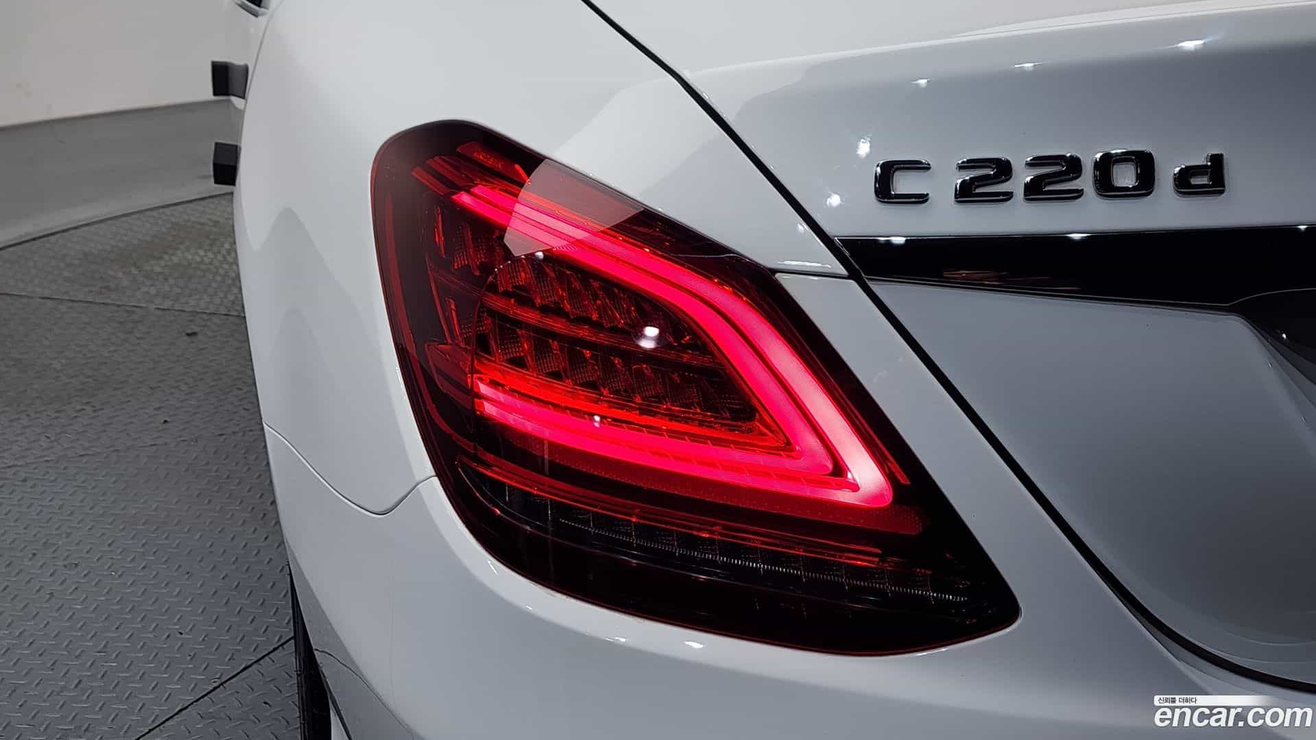 C-Class Mercedes-Benz 2021.5-OUTER-033