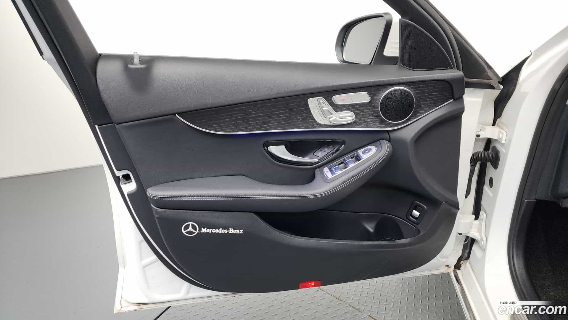C-Class Mercedes-Benz 2021.5-INNER-034