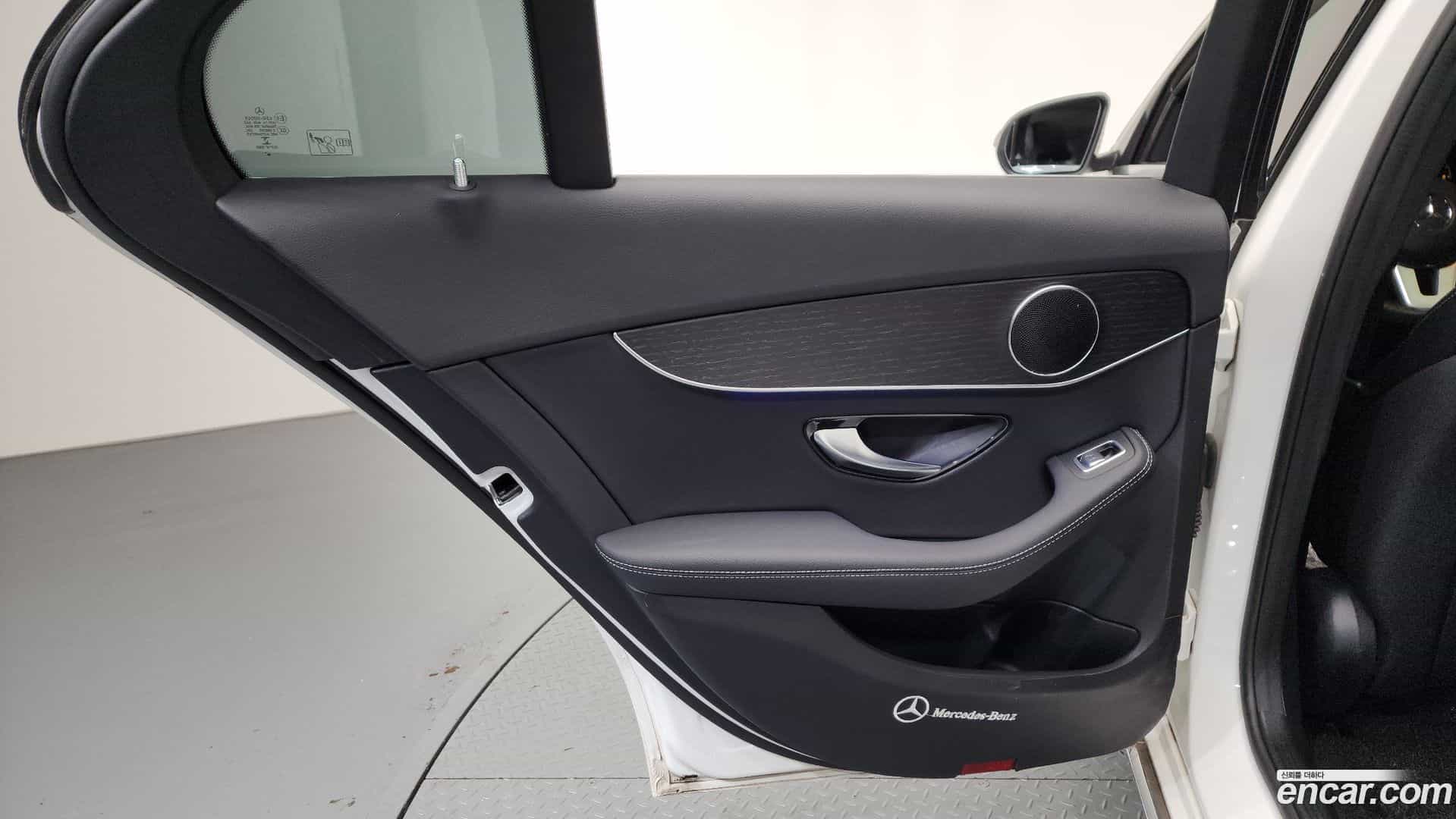 C-Class Mercedes-Benz 2021.5-INNER-035