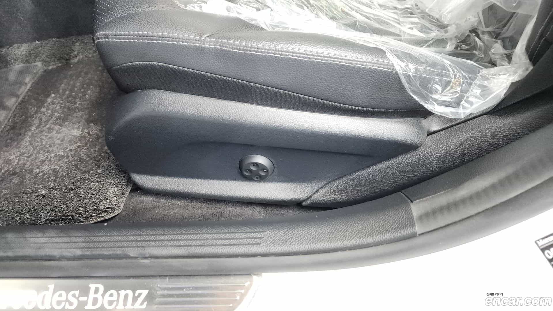 C-Class Mercedes-Benz 2021.5-OPTION-043