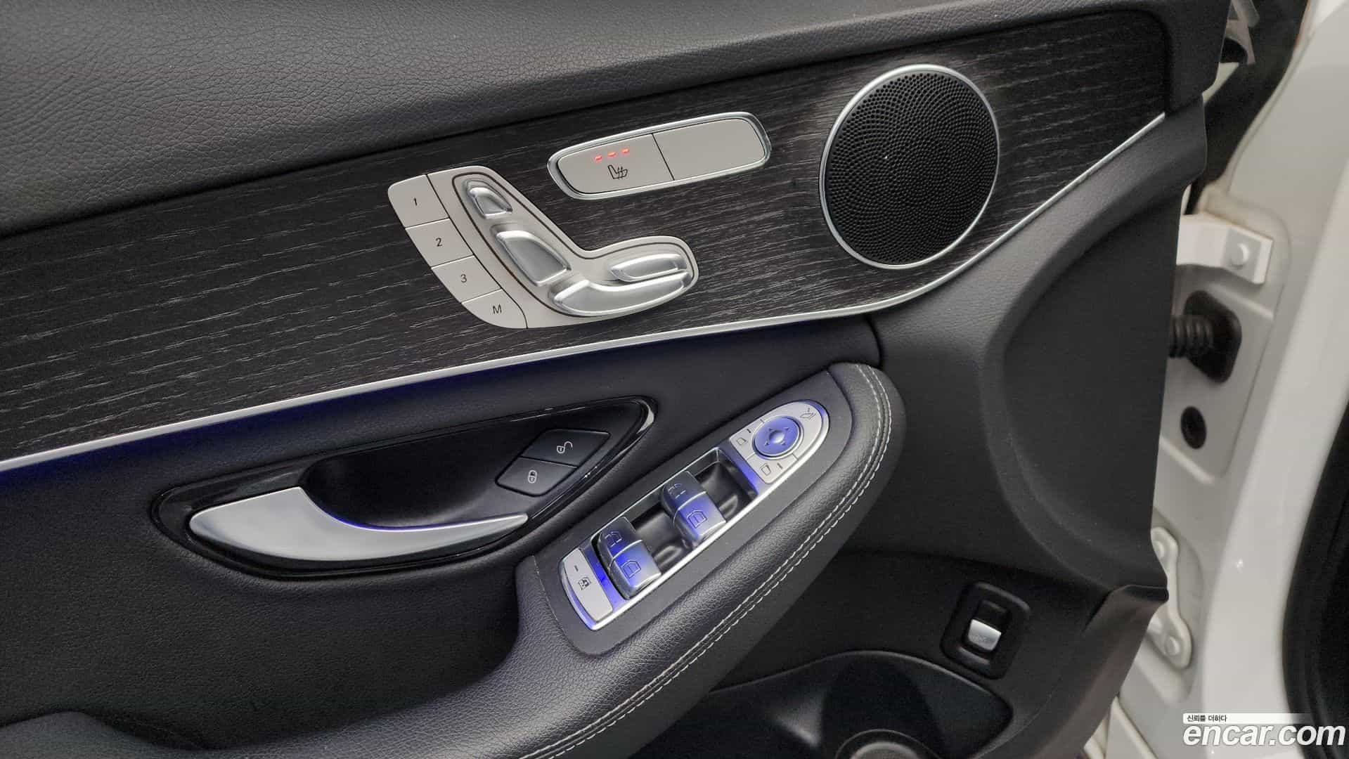 C-Class Mercedes-Benz 2021.5-OPTION-047