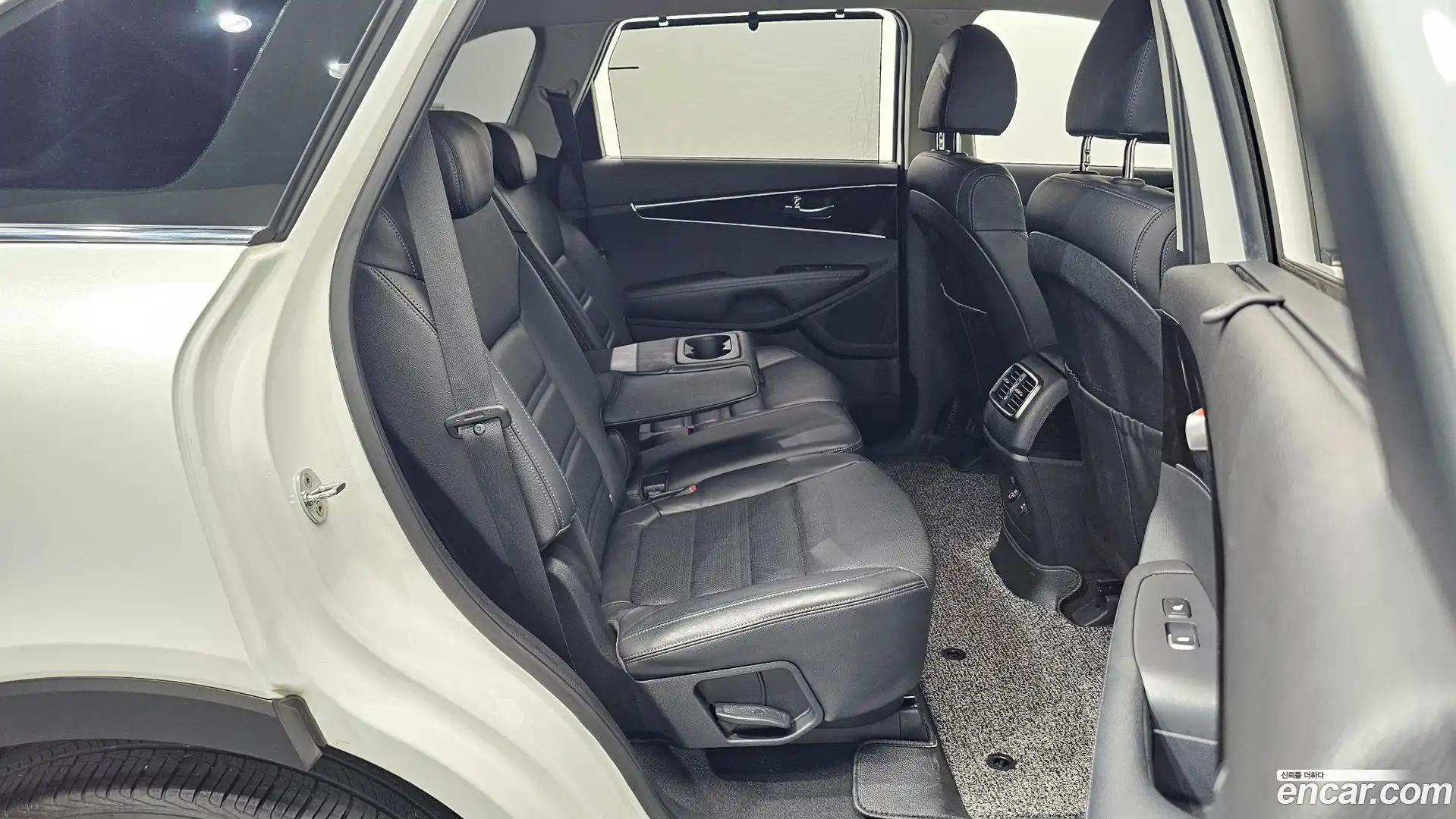 Sorento Kia 2018.6-OPTION-015