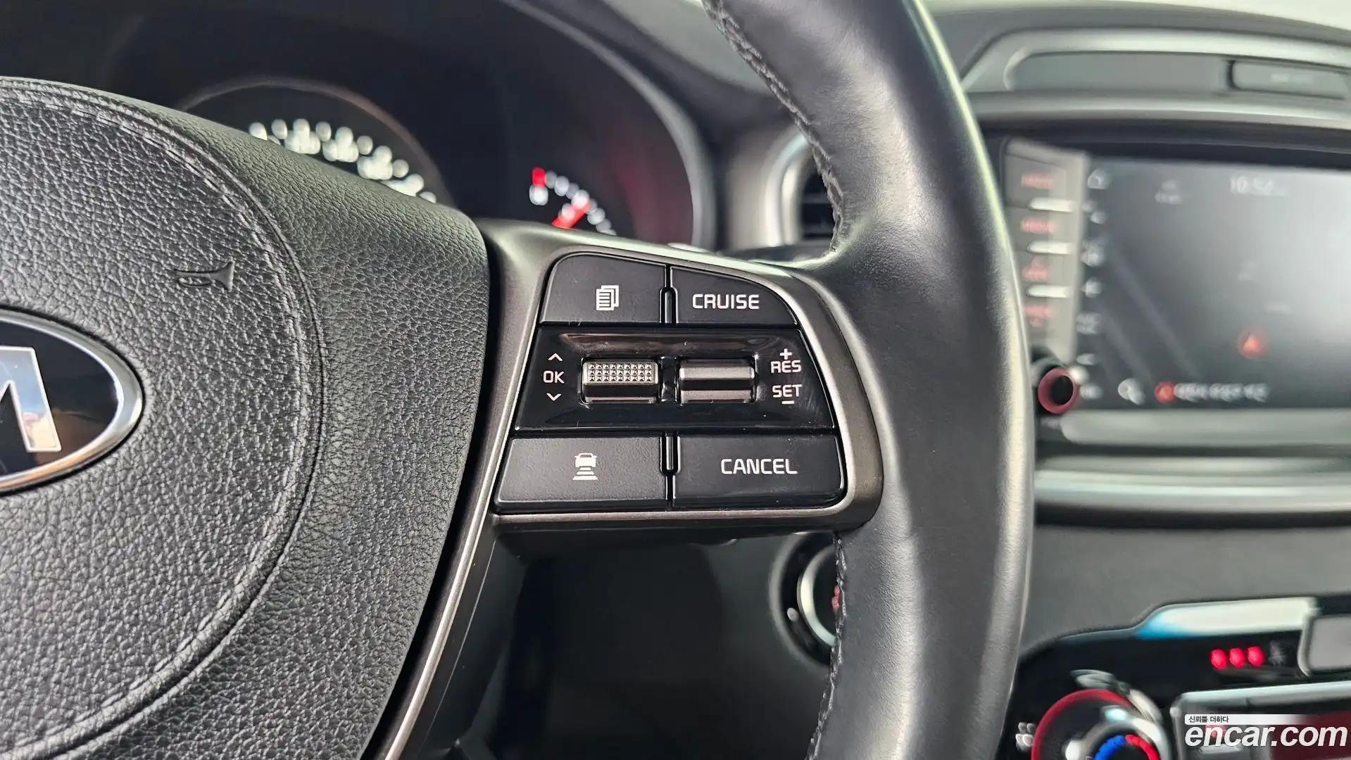 Sorento Kia 2018.6-OPTION-020