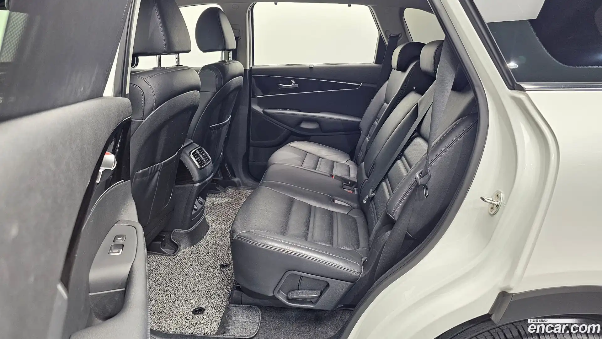 Sorento Kia 2018.6-OPTION-023