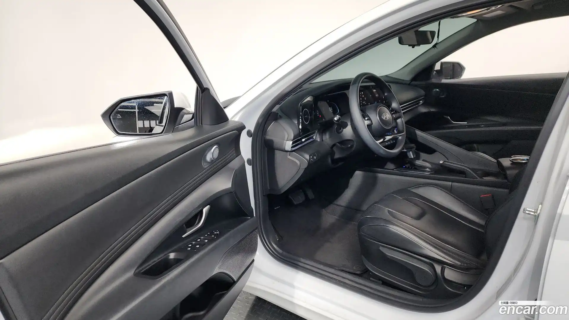 AVANTE Hyundai 2024.6-INNER-010