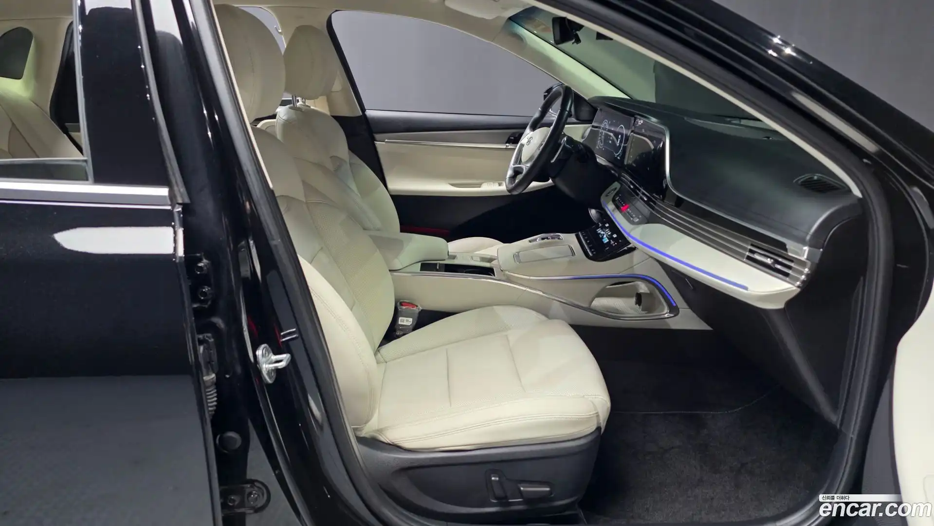 Grandeur Hyundai 2022.4-OPTION-015