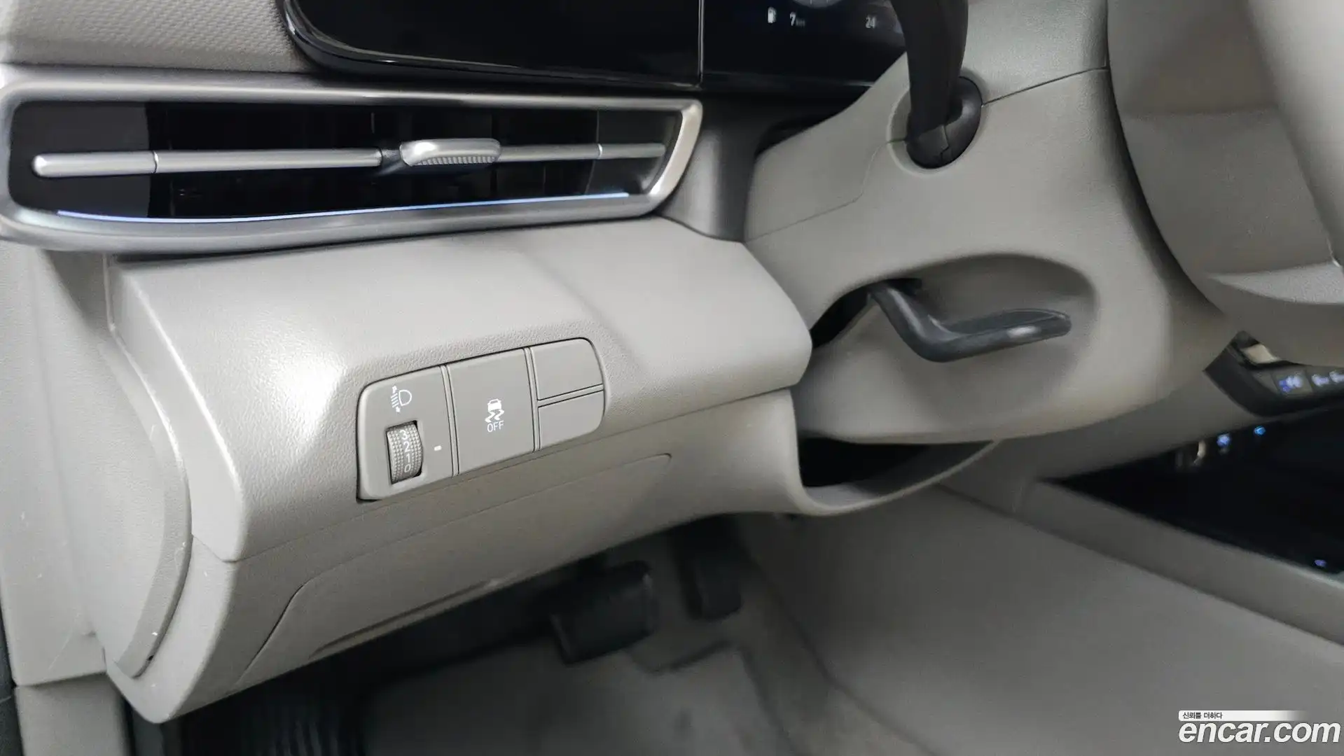 AVANTE Hyundai 2023.11-OPTION-022