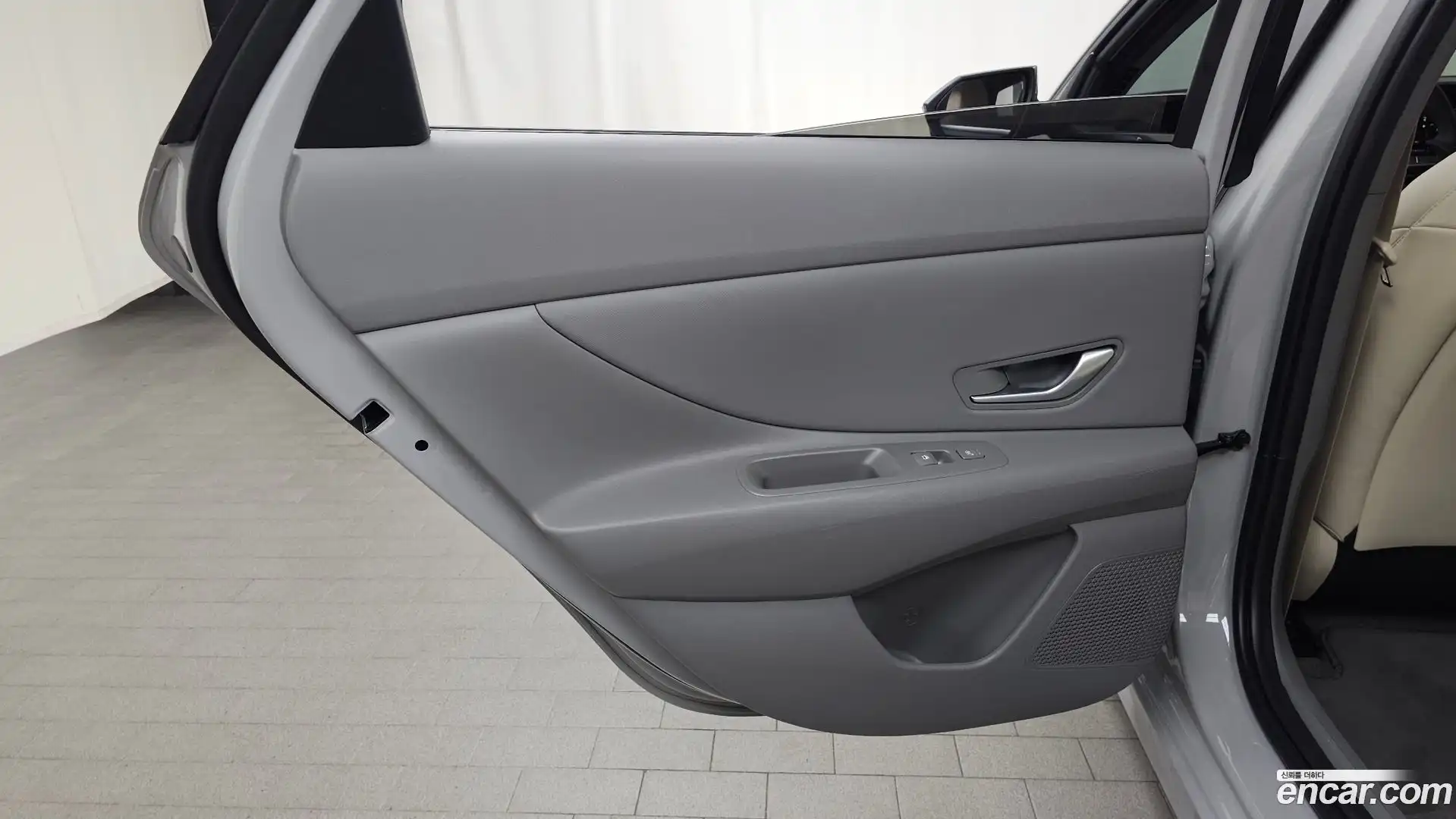 AVANTE Hyundai 2023.11-INNER-035