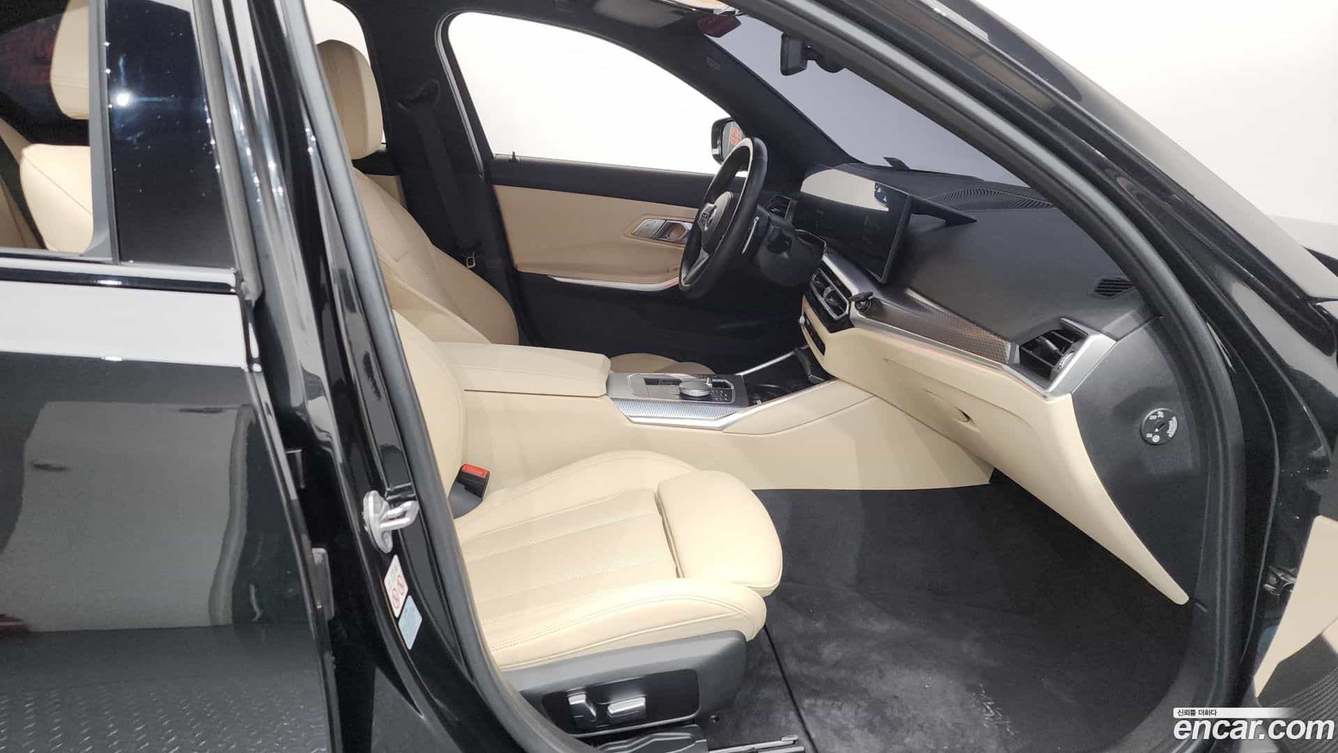 3-Series BMW 2023.7-INNER-036