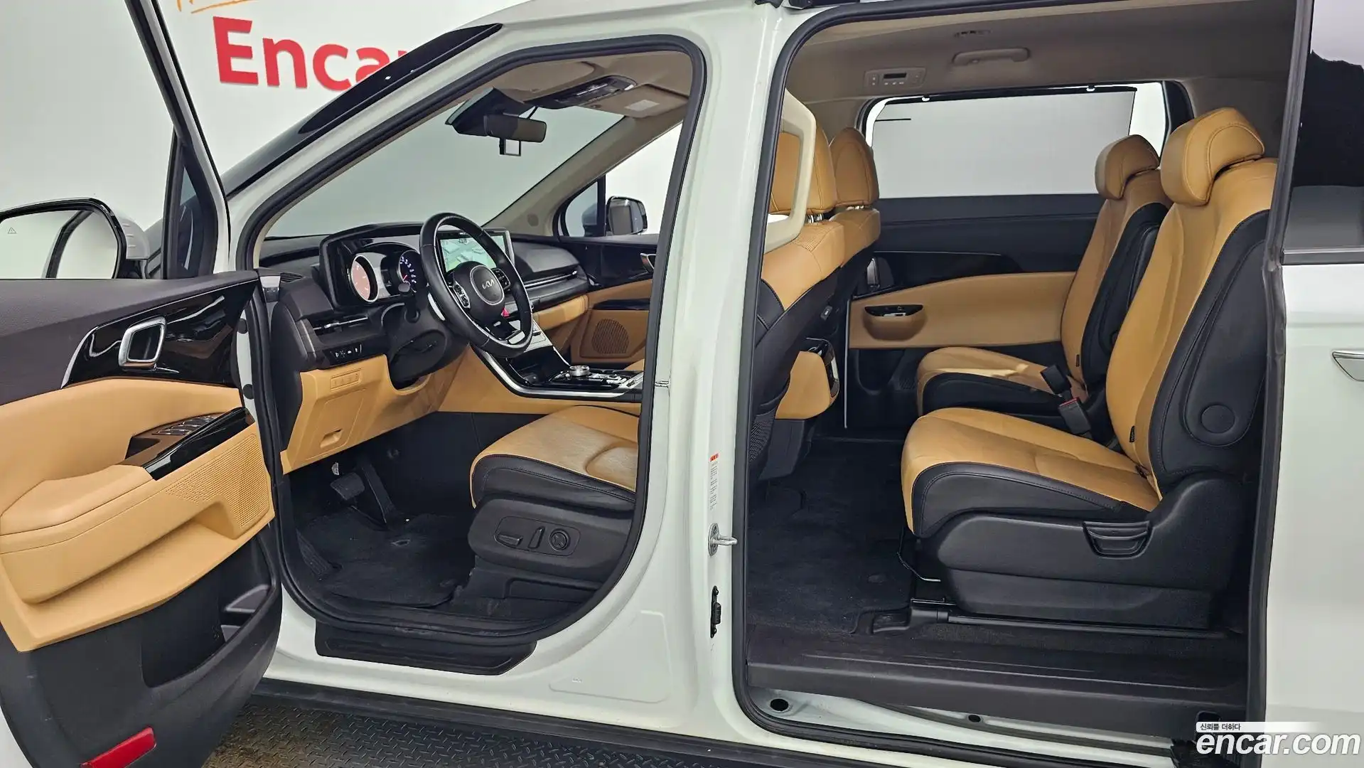 Canival Kia 2022.3-OPTION-041