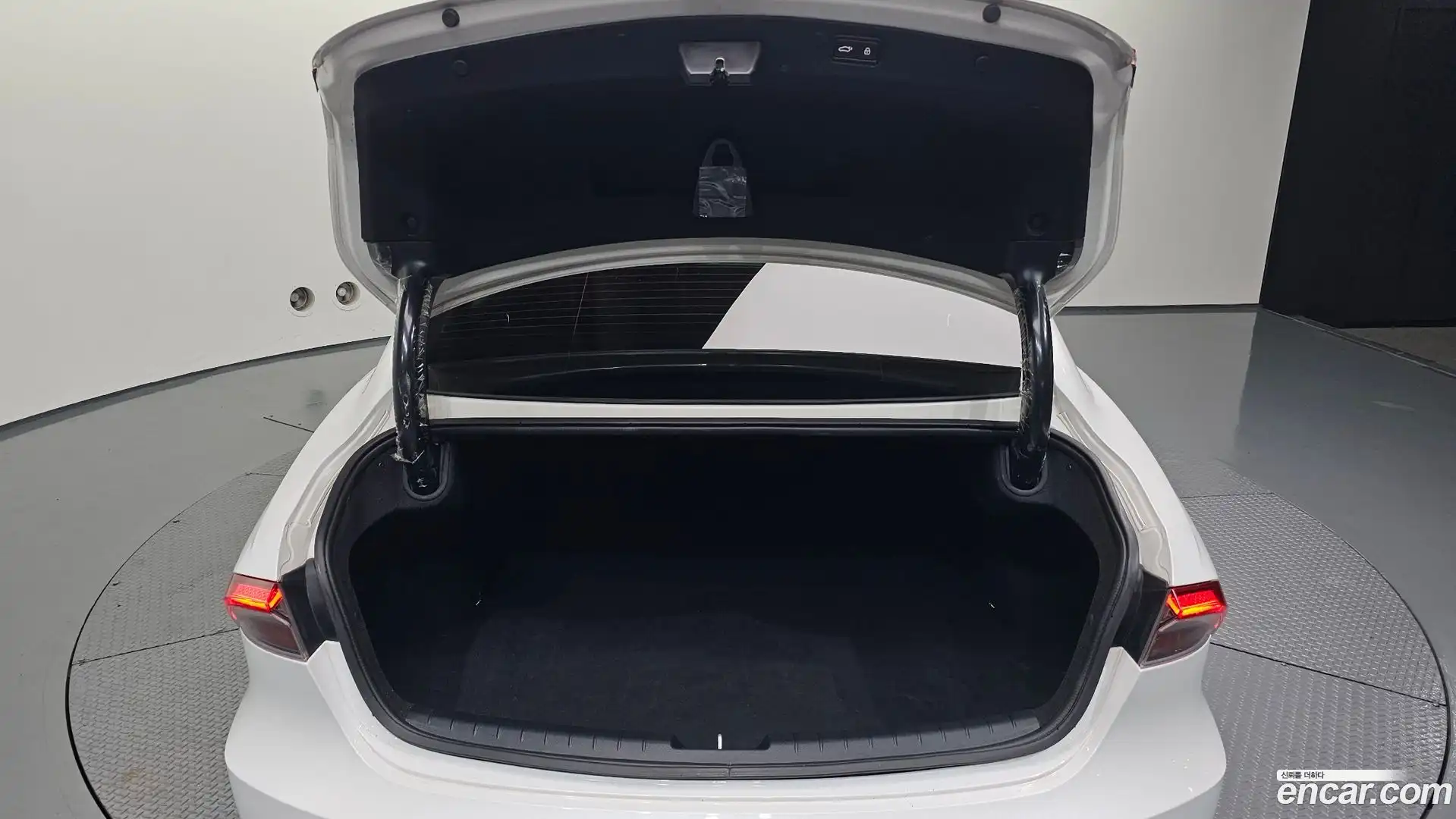 Grandeur Hyundai 2021.11-OPTION-022