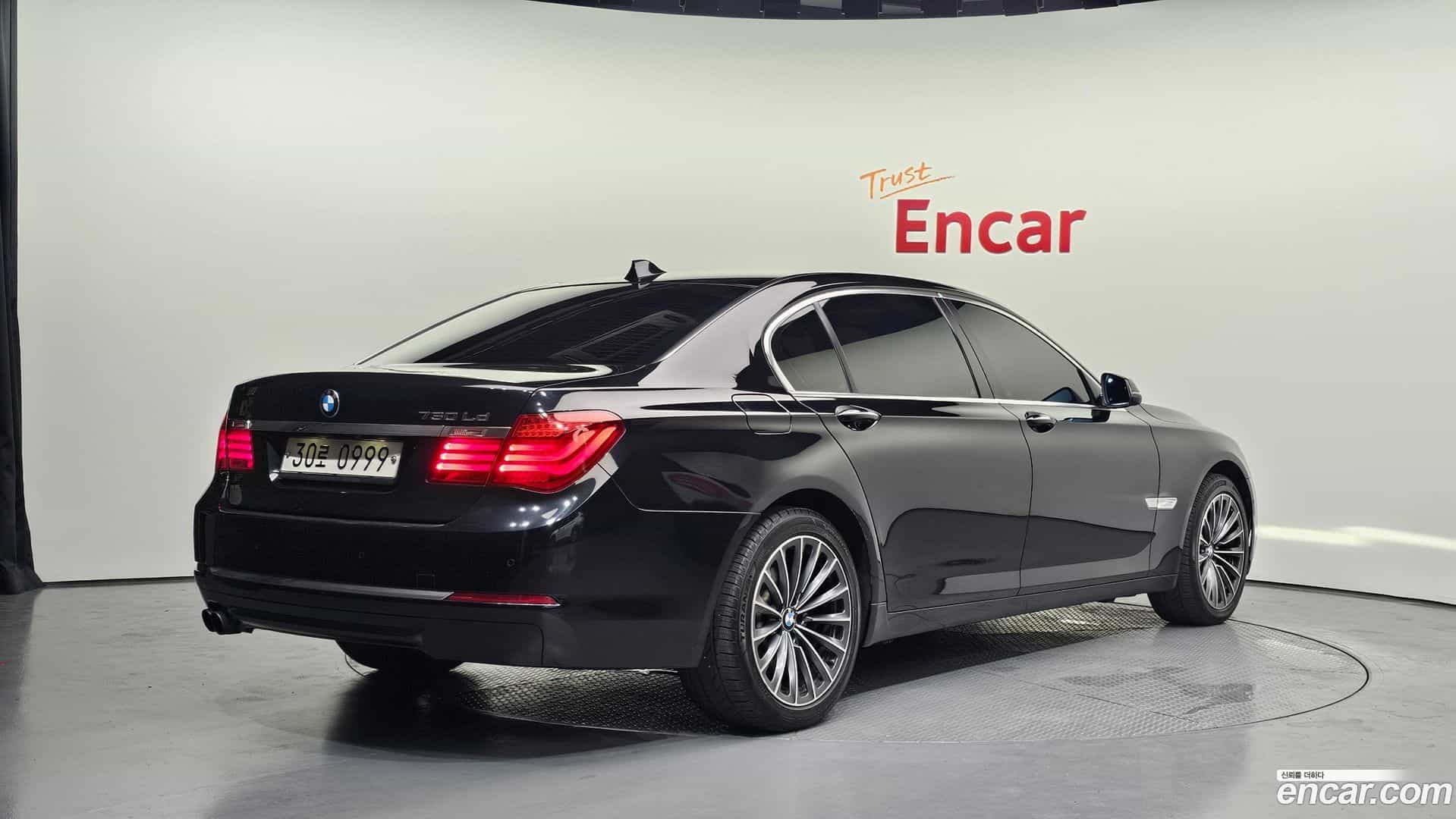 7-Series BMW 2012.11-OUTER-002