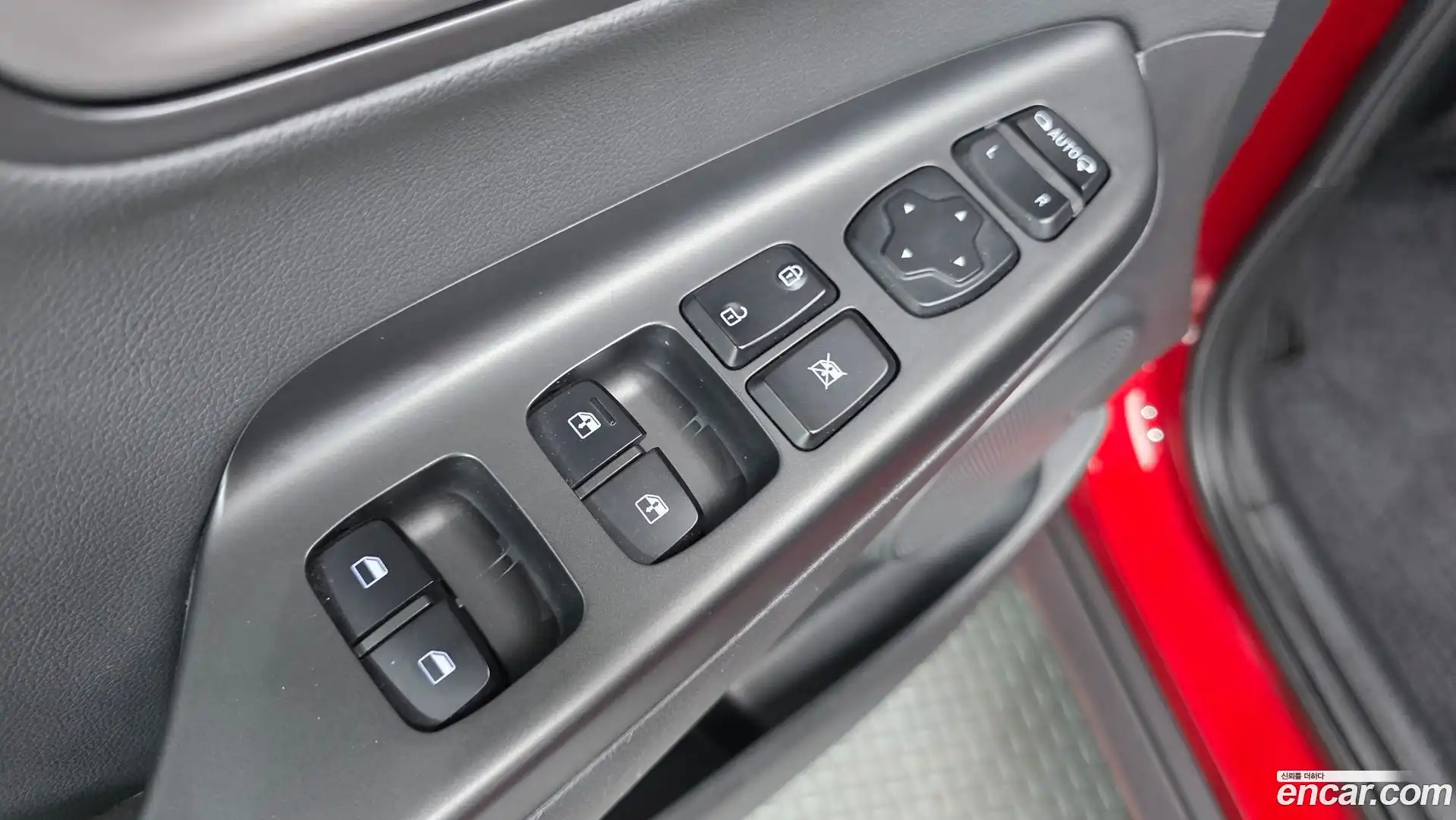 Kona Hyundai 2017.8-OPTION-015