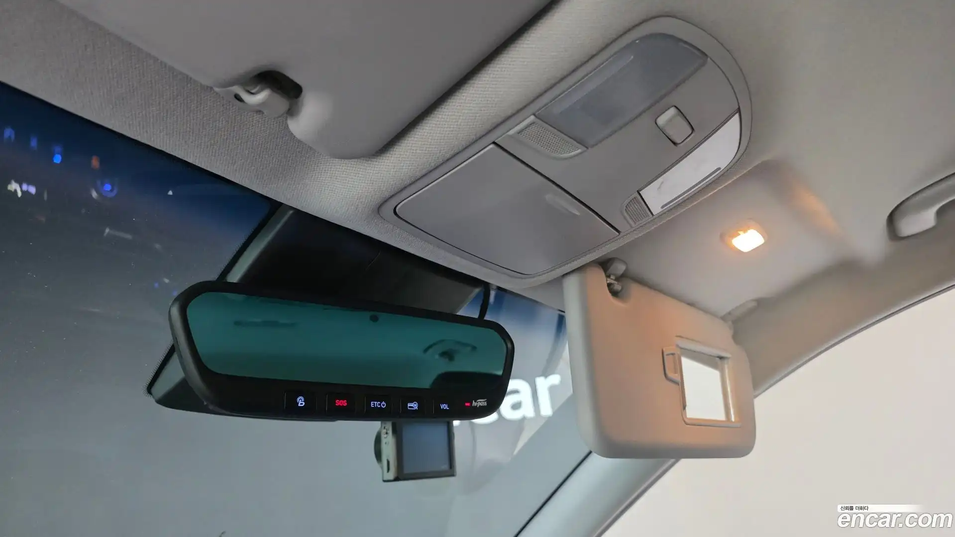Kona Hyundai 2017.8-OPTION-024