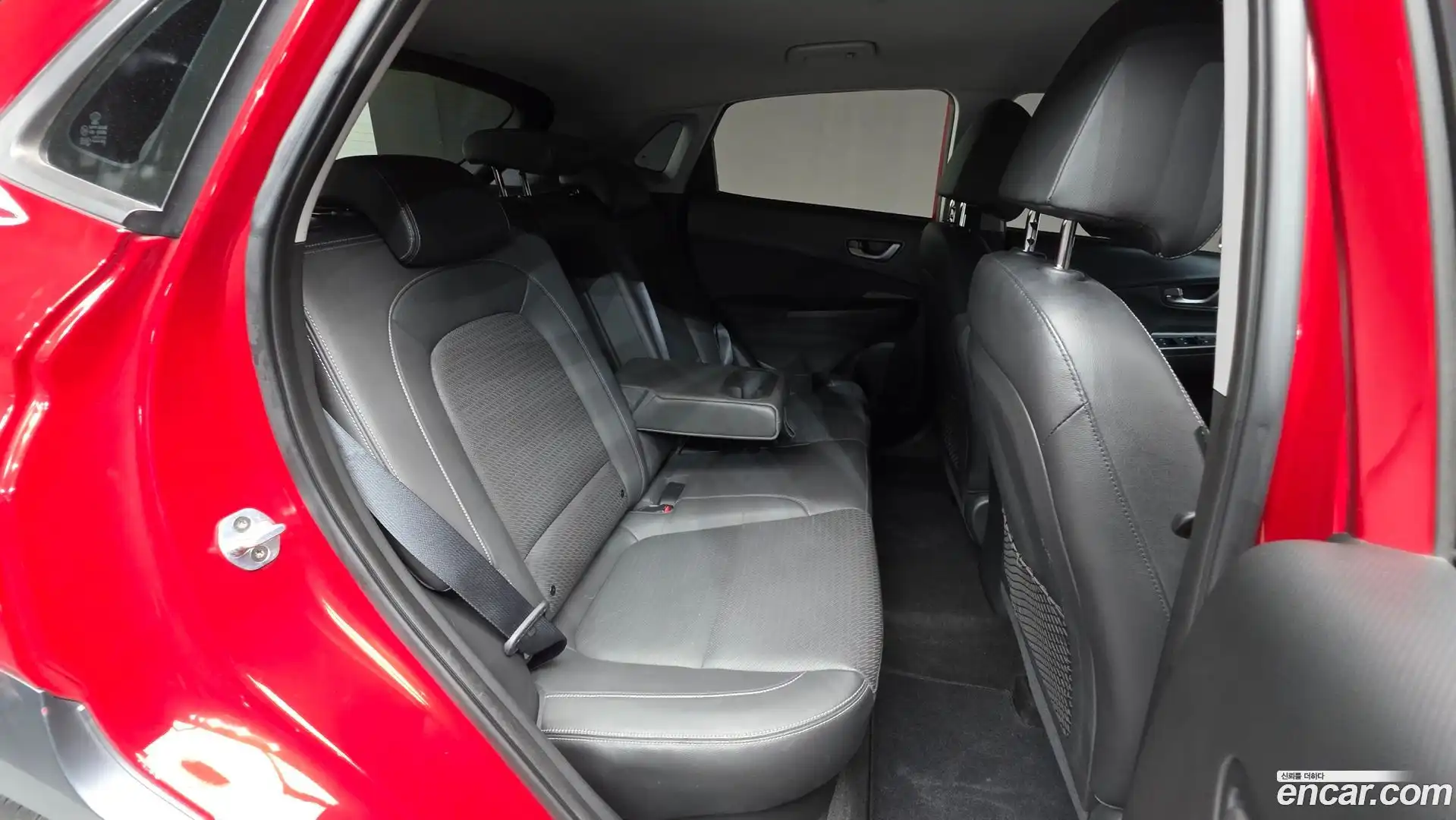 Kona Hyundai 2017.8-OPTION-041