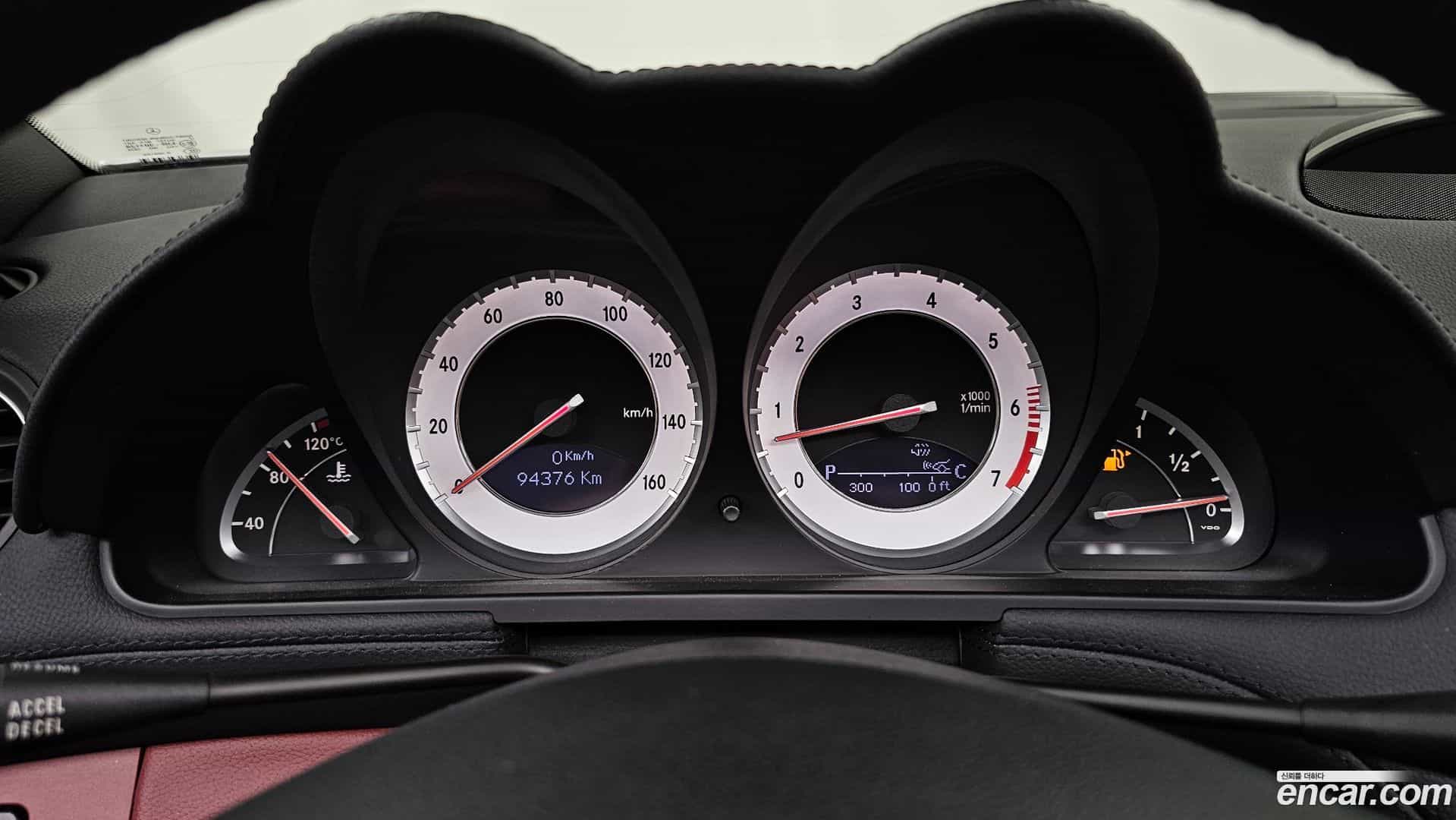 SL-Class Mercedes-Benz 2009.11-INNER-008