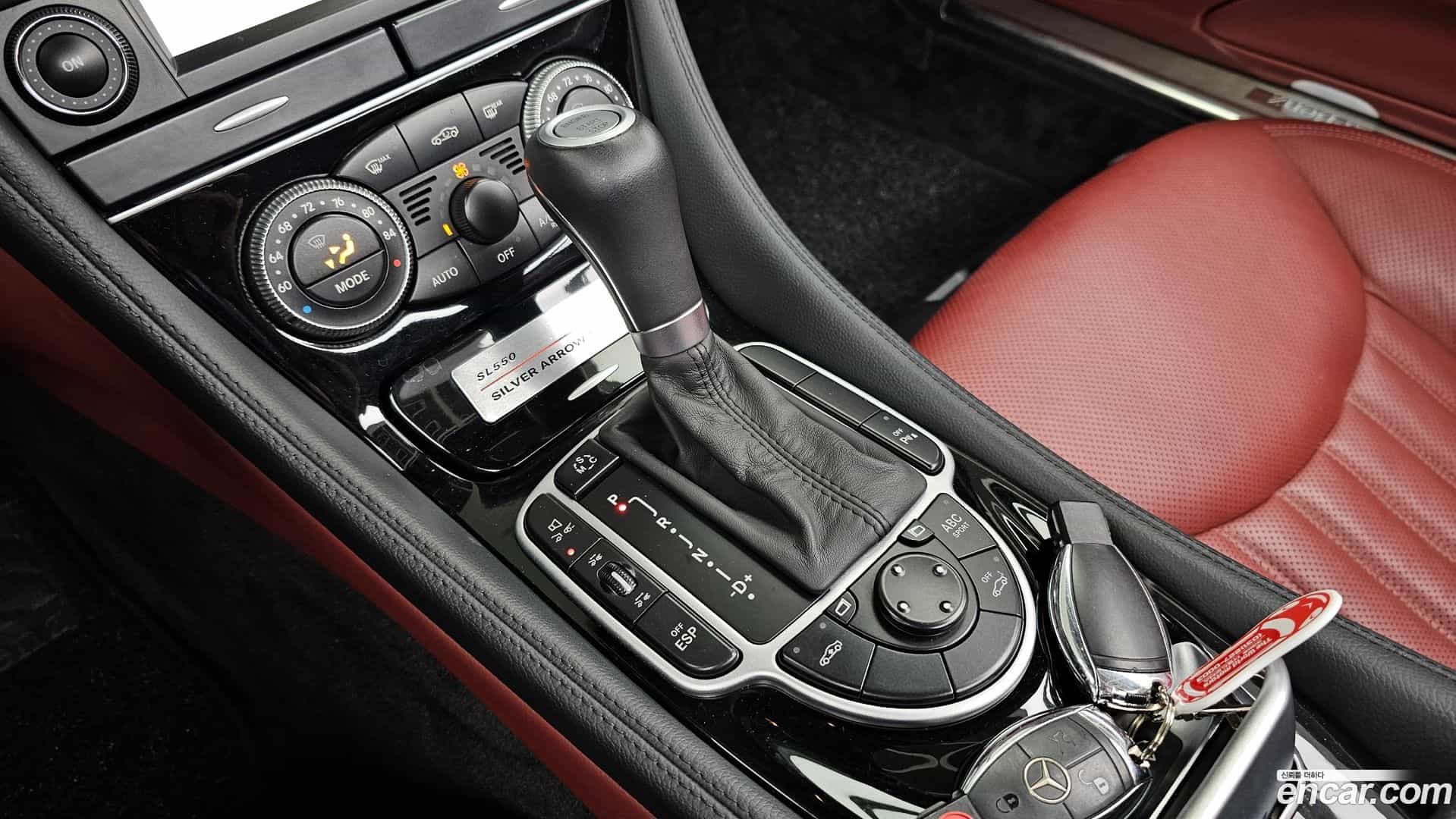 SL-Class Mercedes-Benz 2009.11-INNER-009
