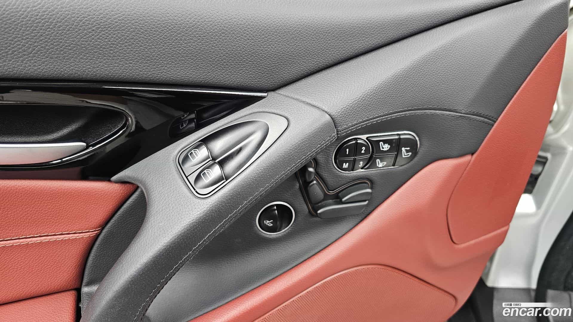 SL-Class Mercedes-Benz 2009.11-OPTION-023