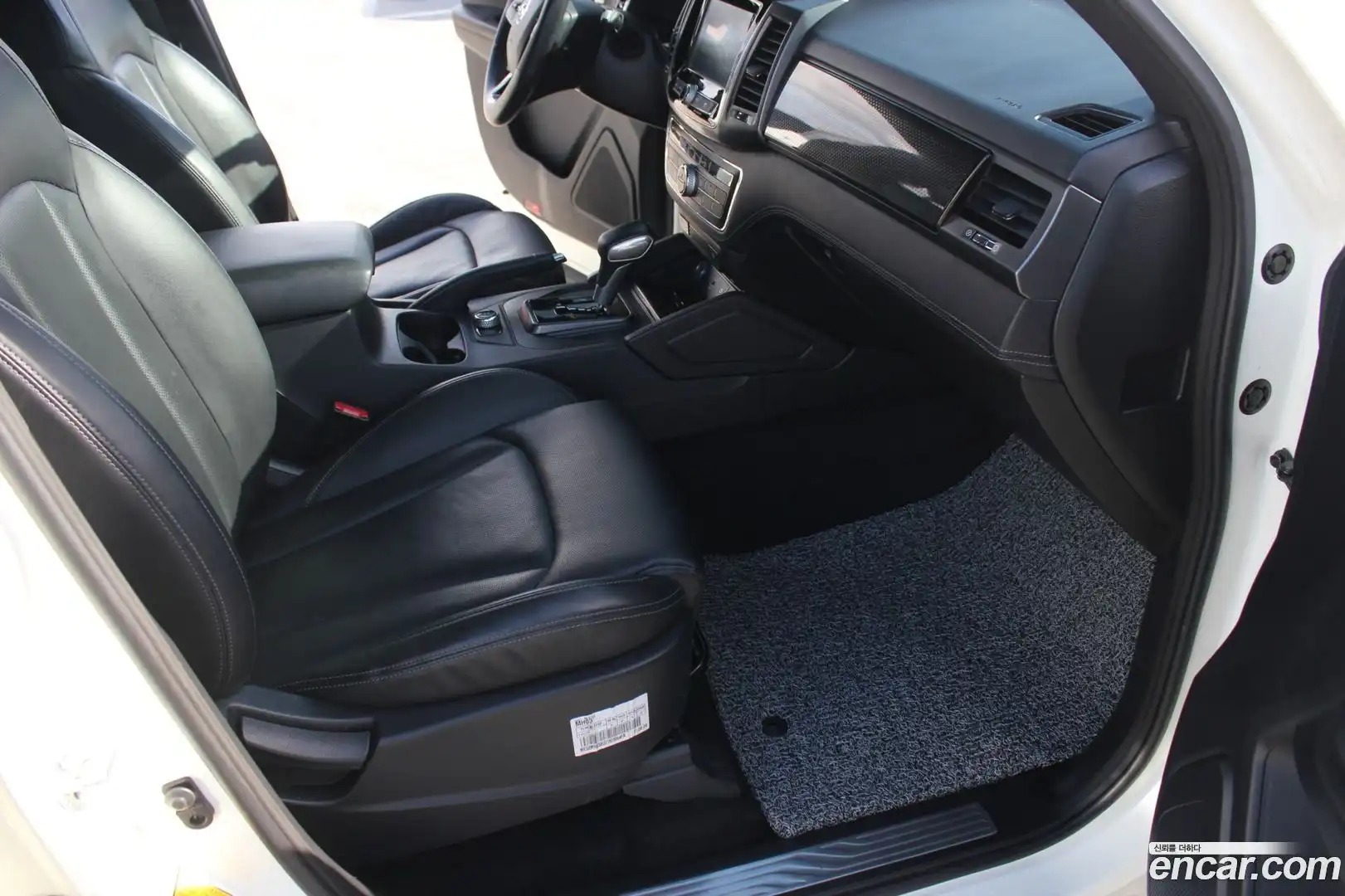 Rexton KG Mobility 2021.8-OPTION-016