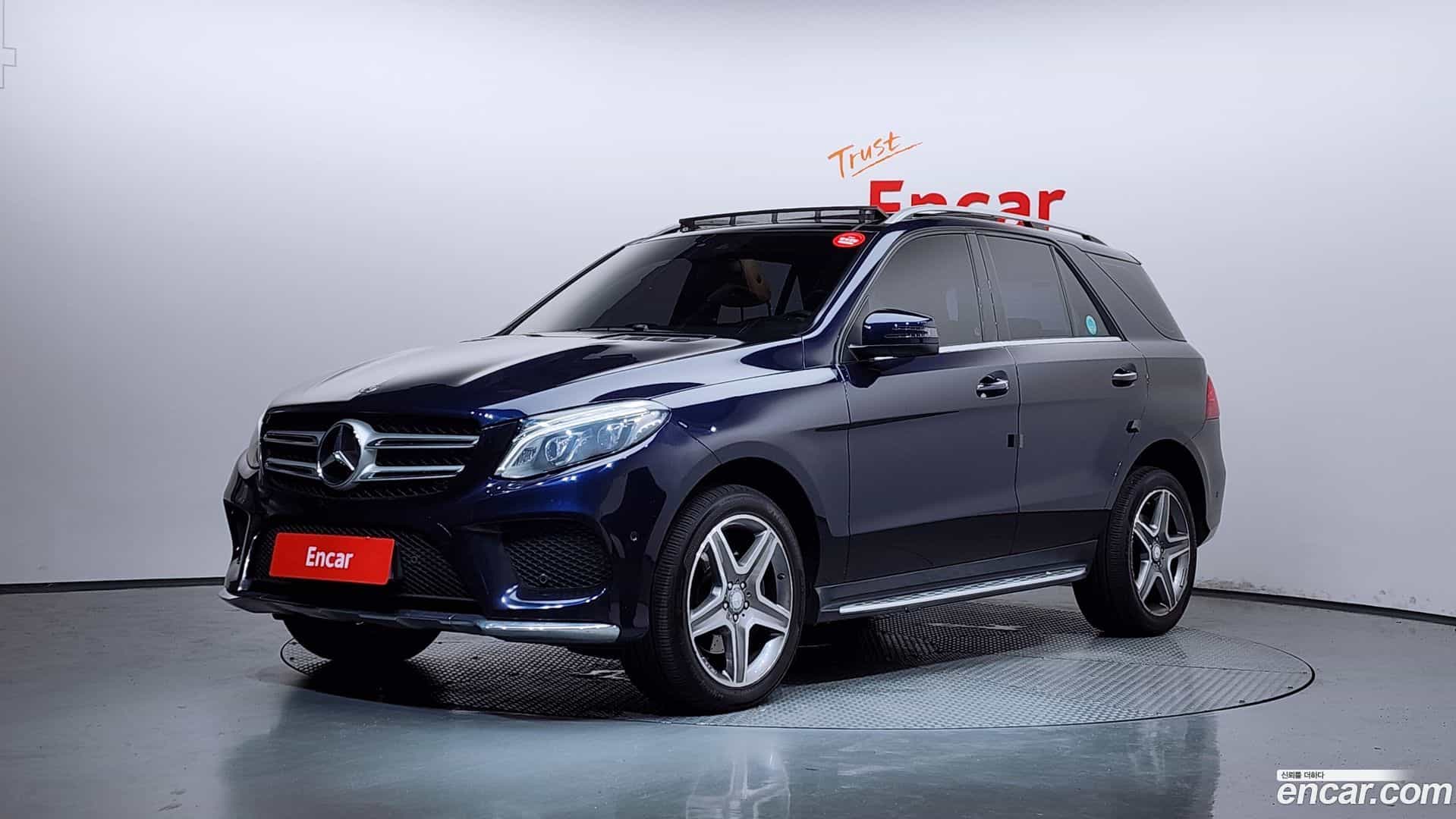 GLE-Class Mercedes-Benz 2017.6-OUTER-001