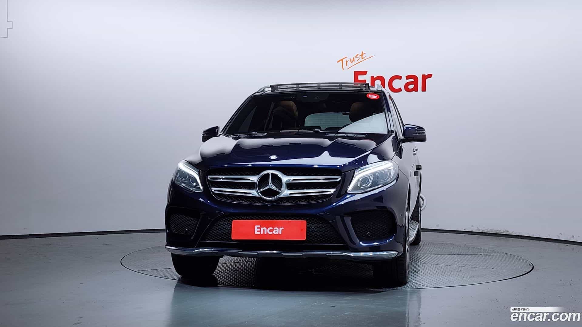 GLE-Class Mercedes-Benz 2017.6-OUTER-003
