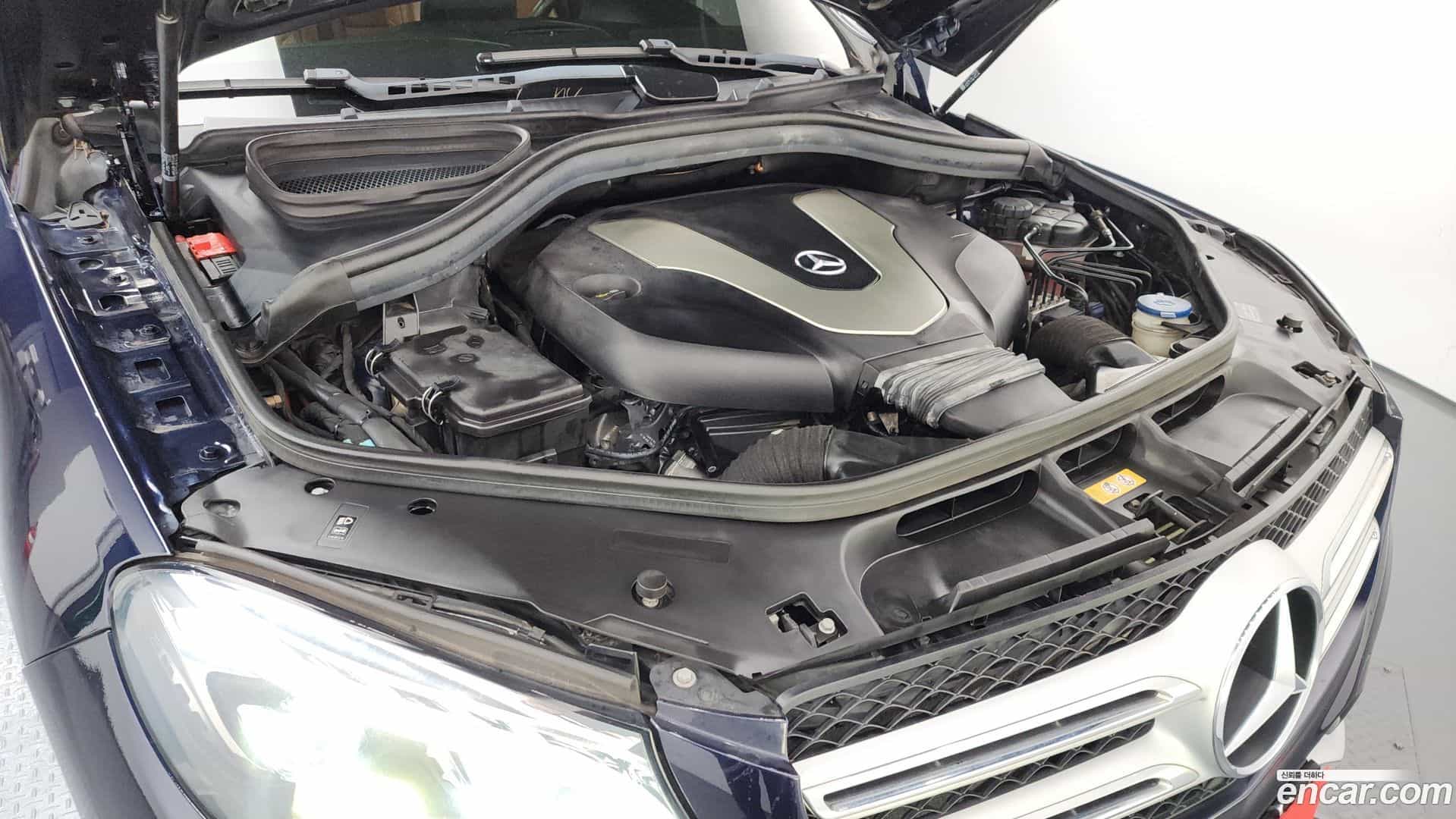 GLE-Class Mercedes-Benz 2017.6-OUTER-006